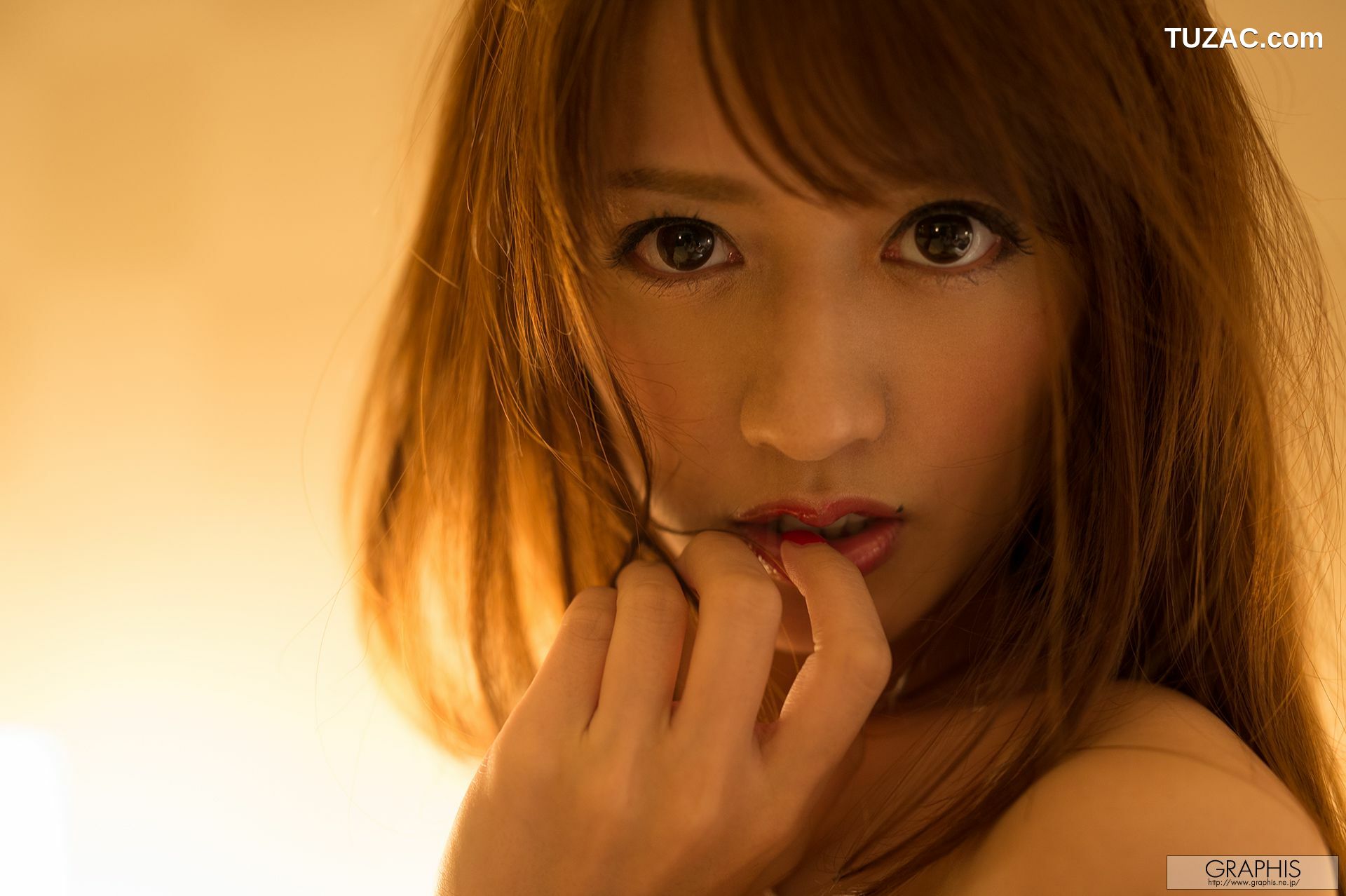Graphis_希岛爱理《Silky》 Gals 写真集[74P]