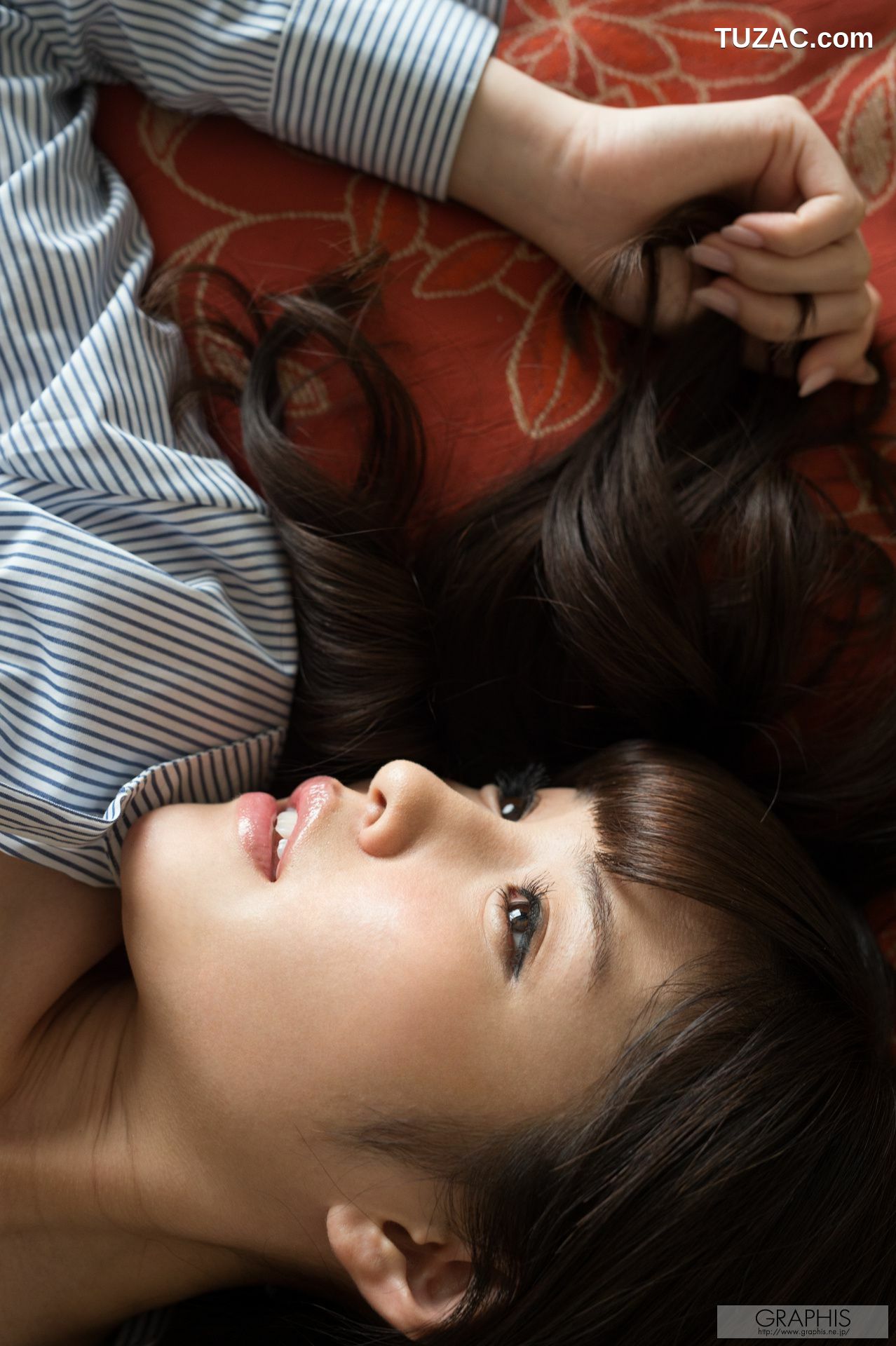 Graphis_橋本ありな《Angel whisper》 Gals 写真集[63P]