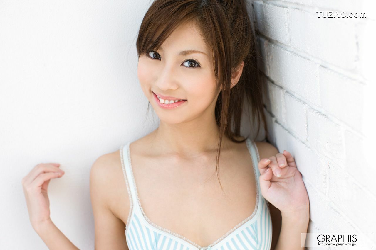 Graphis_茅ヶ崎リサ/茅之崎里沙《Pure Sunflower》 Gals 写真集[34P]