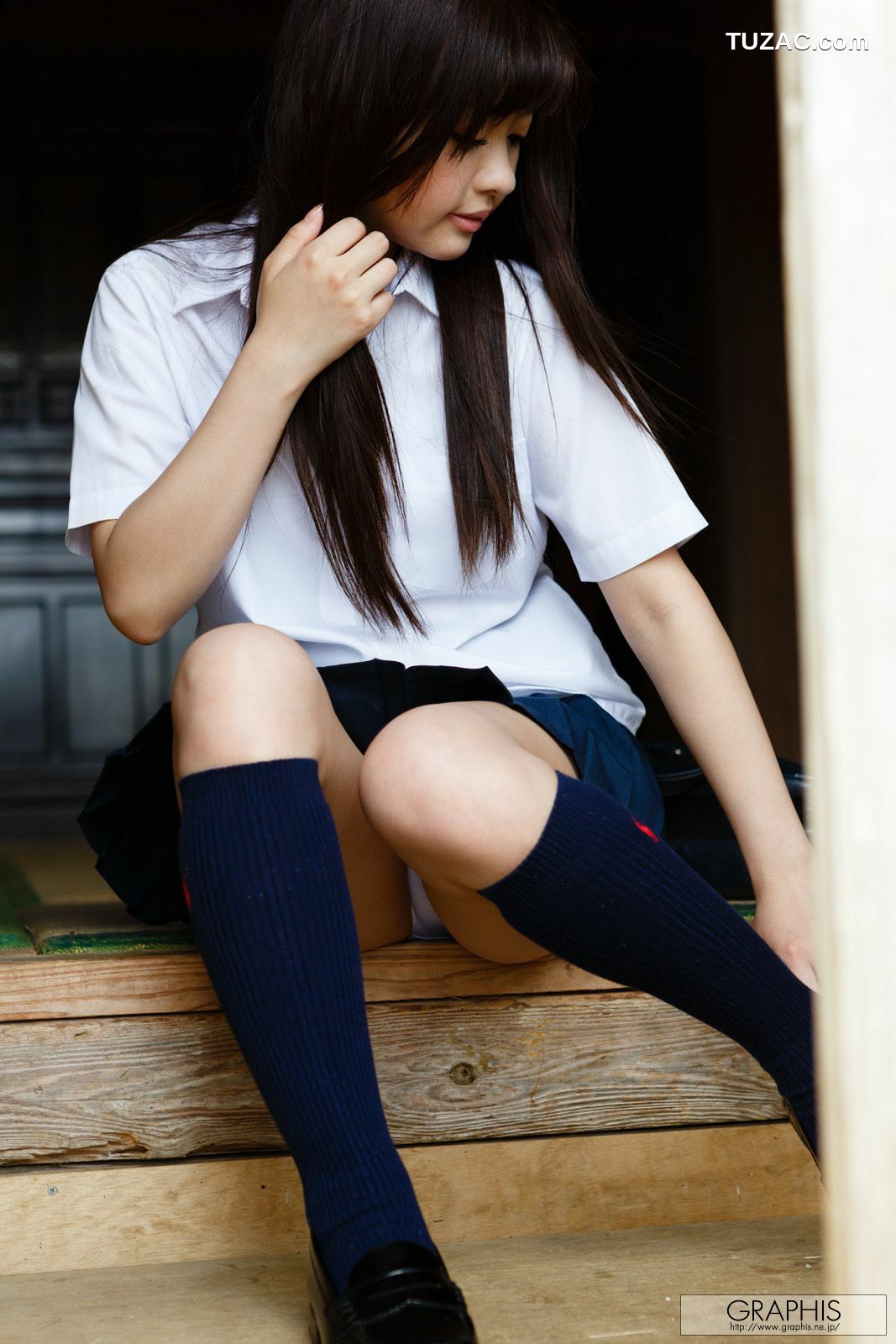 Graphis_葉山めい/叶山芽衣 First Gravure 初脱ぎ娘 写真集[37P]