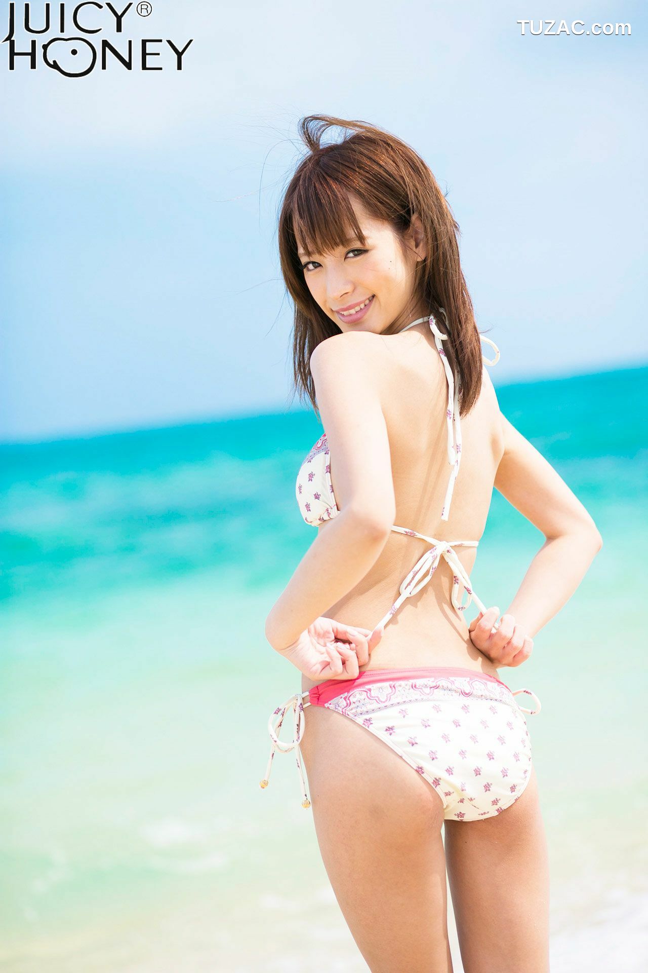 Juicy Honey_ トレカ連動写真集 桃乃木かな/桃乃木香奈 Kana Momonagi 写真集[57P]