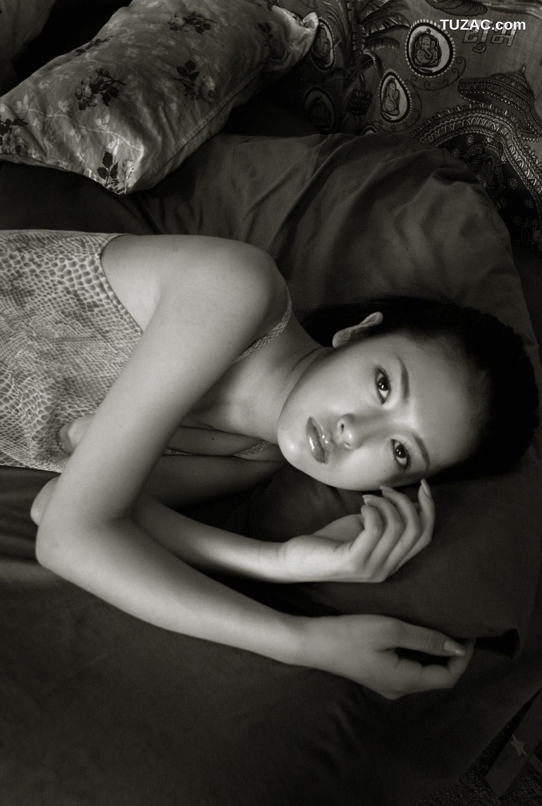 NS Eyes_ SF-No.182 Minori Kousaki 紅咲美乃里/波多野里美 写真集[74P]