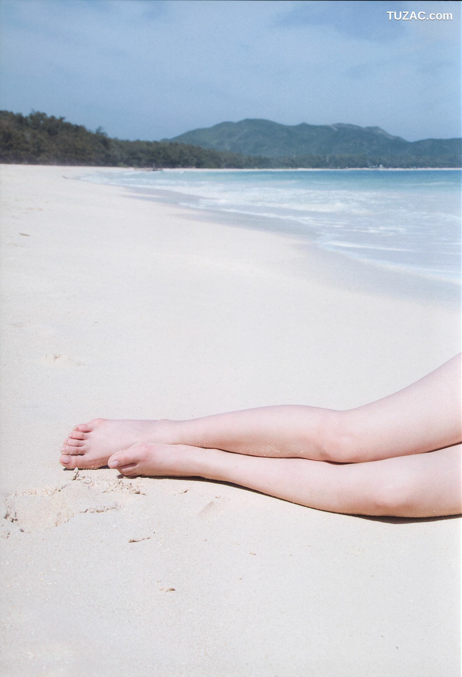 PB写真集_Alo-Hello! ℃-ute Photobook 2014 [120P]