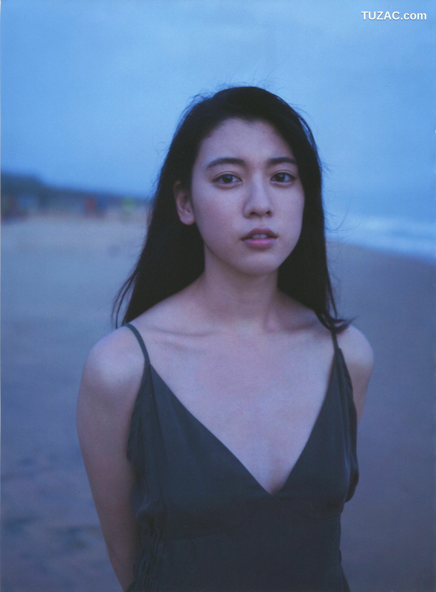 PB写真集_Ayaka Miyoshi 三吉彩花 《わたし》[135P]