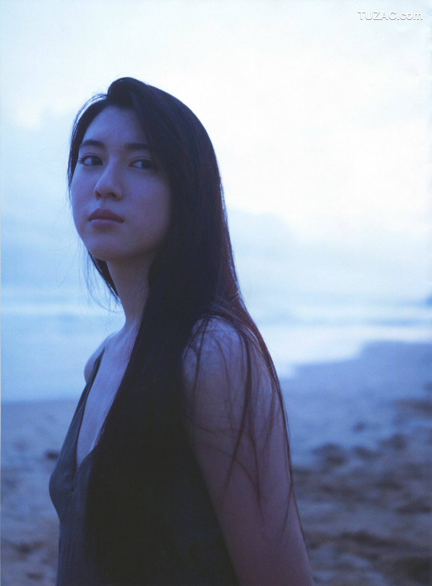 PB写真集_Ayaka Miyoshi 三吉彩花 《わたし》[135P]