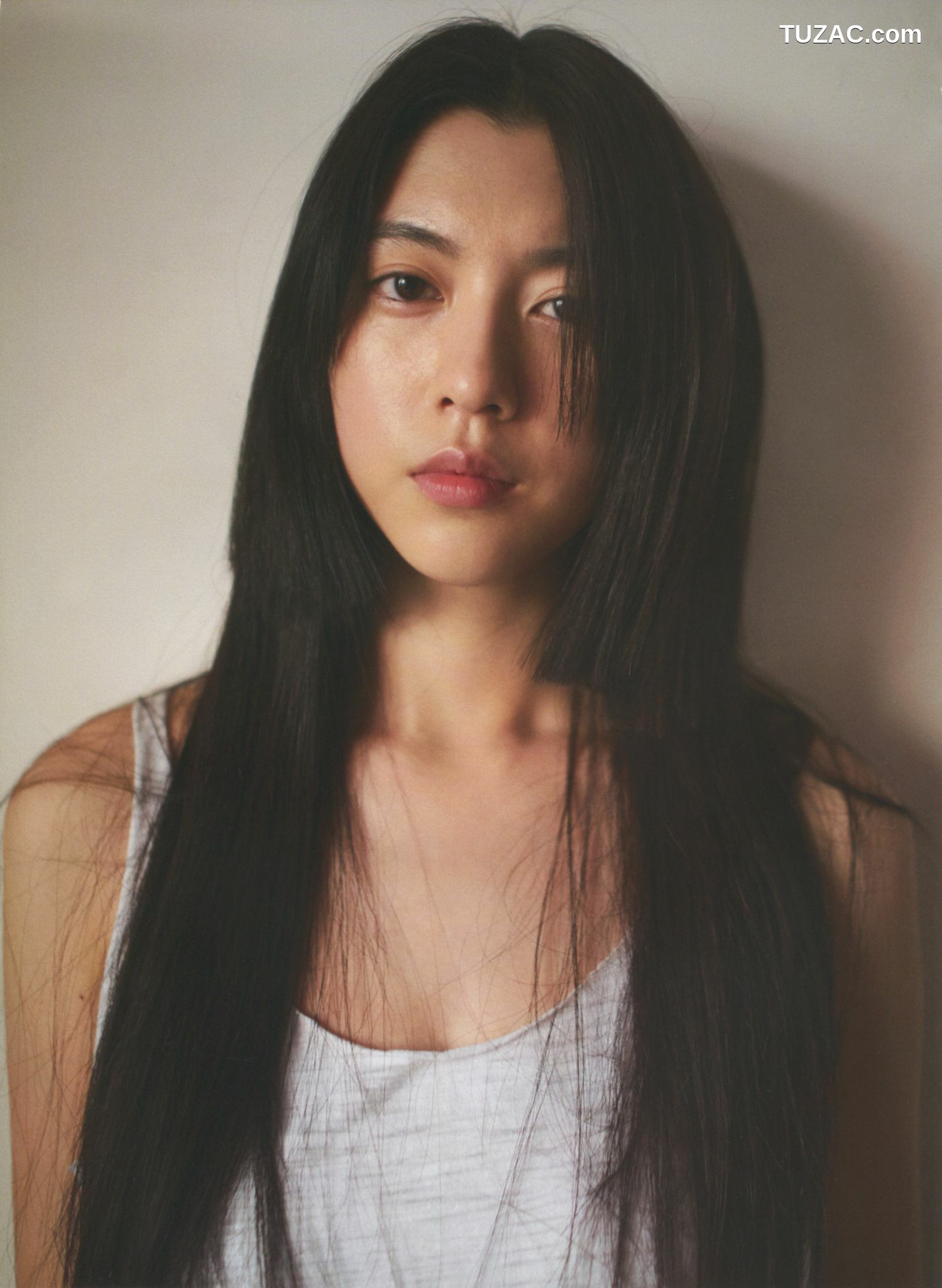 PB写真集_Ayaka Miyoshi 三吉彩花 《わたし》[135P]