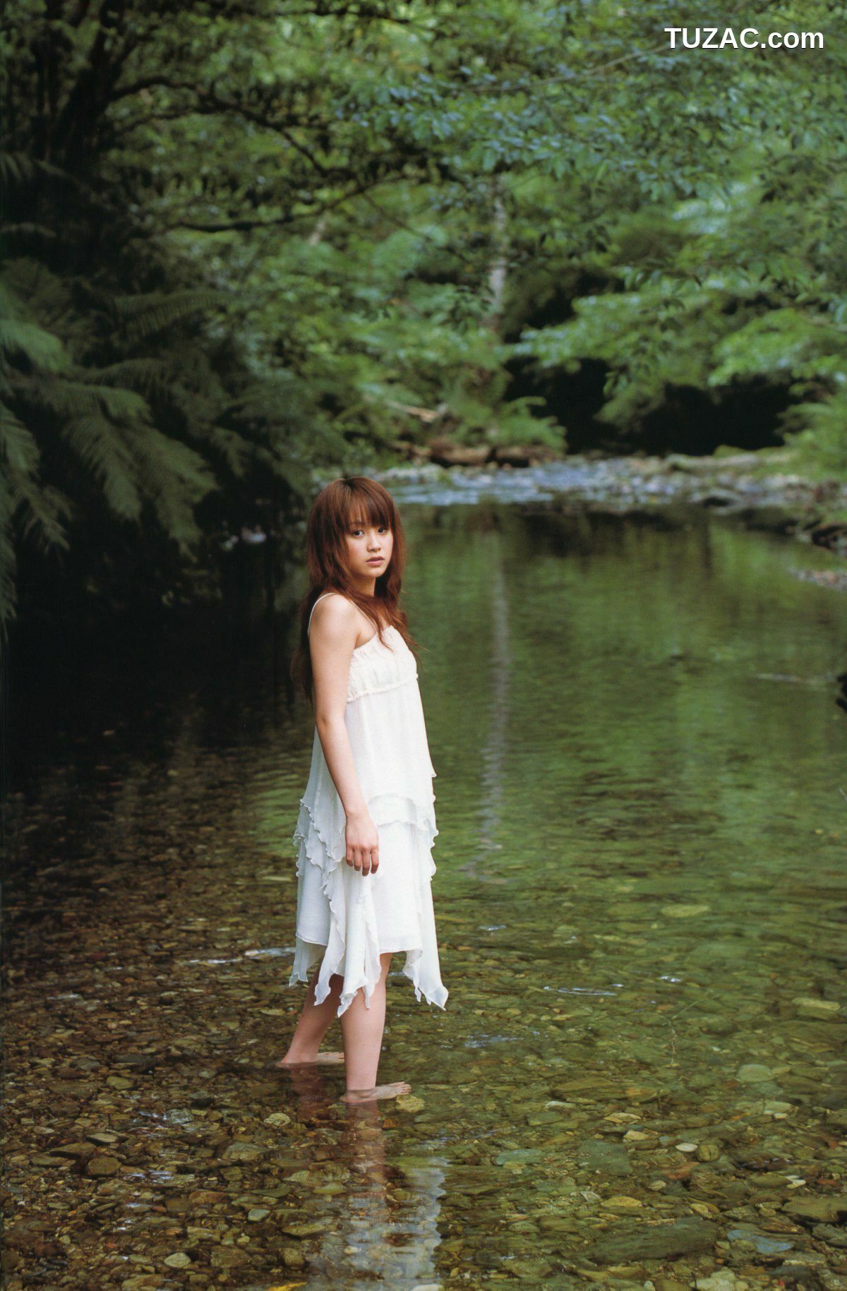 PB写真集_Takahashi Ai 高橋愛 《ai》 写真集[142P]