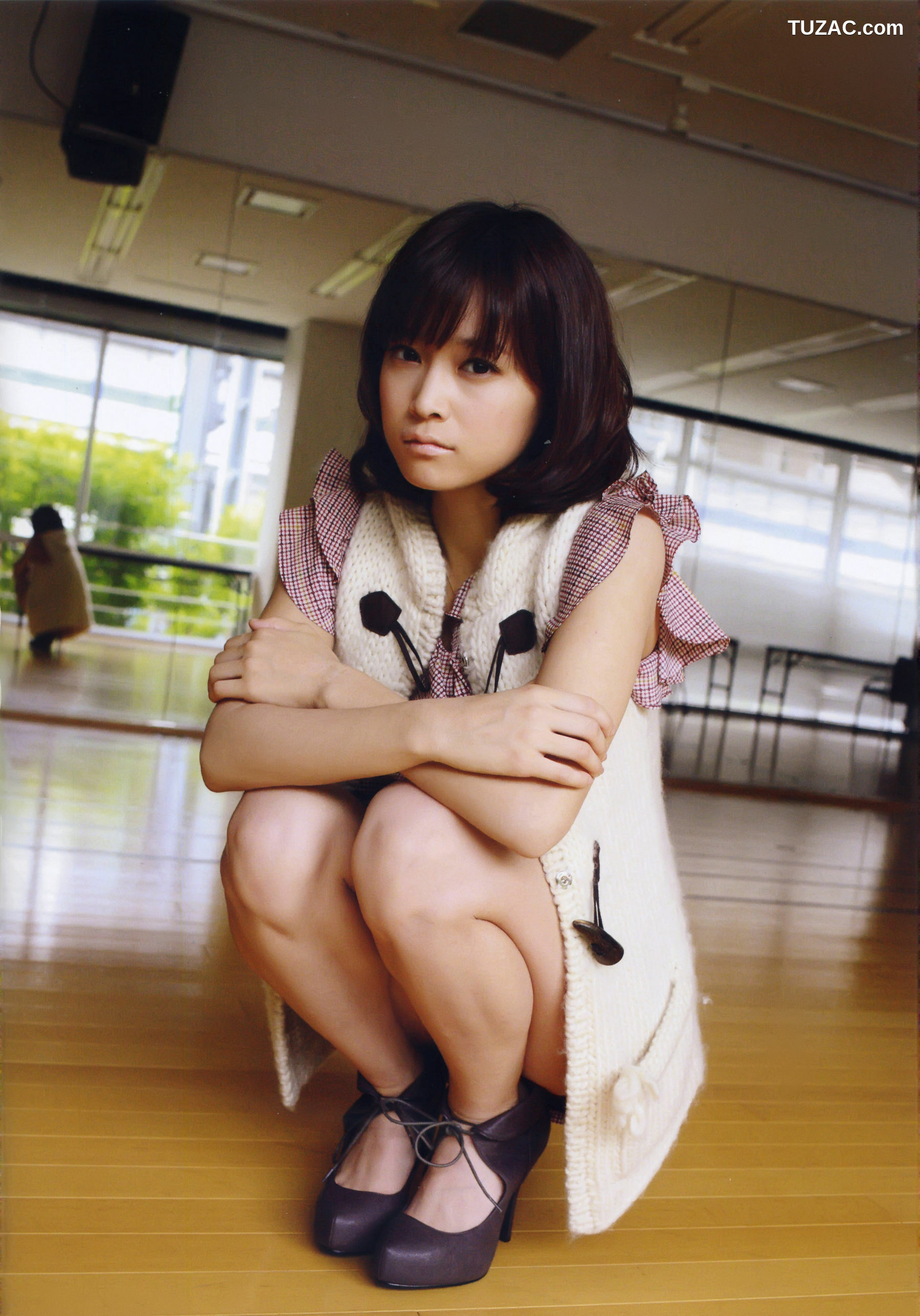 PB写真集_亀井絵里《Thanks》 写真集[65P]