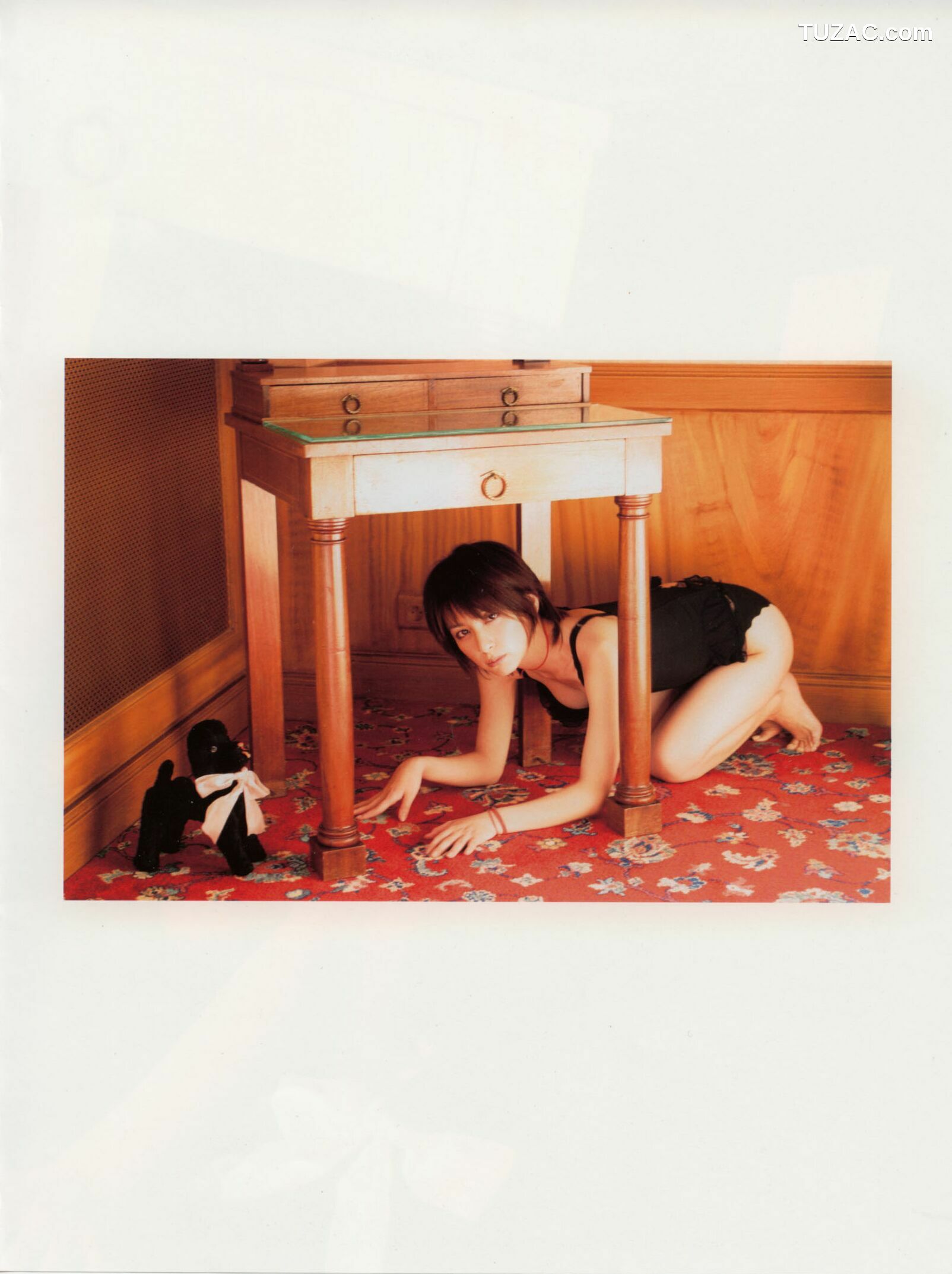 PB写真集_奥菜恵《The Okina 3／3 in Paris》 [85P]
