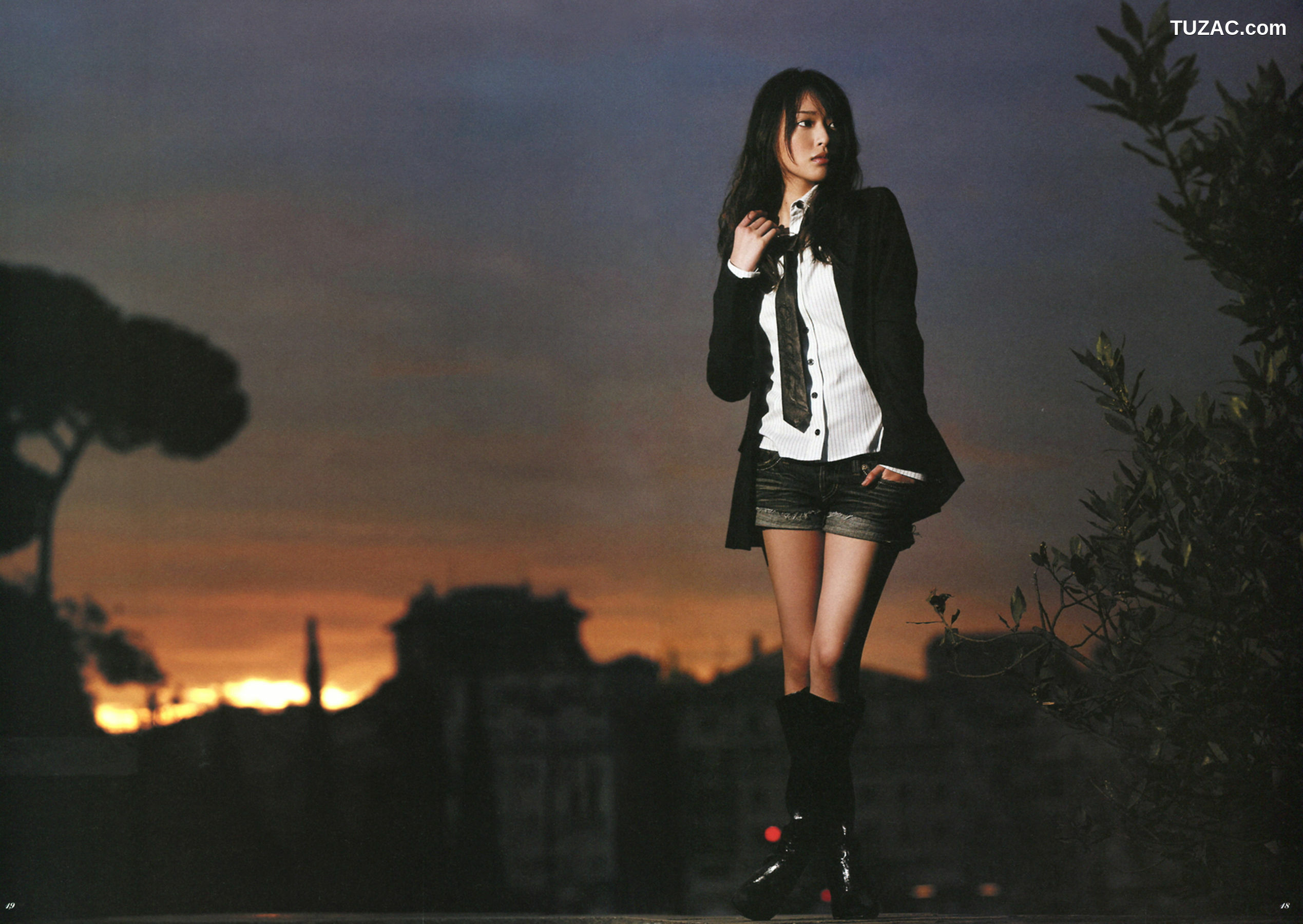 PB写真集_戸田恵梨香《ERIKA&times;CECIL McBEE Vivace》 写真集[59P]
