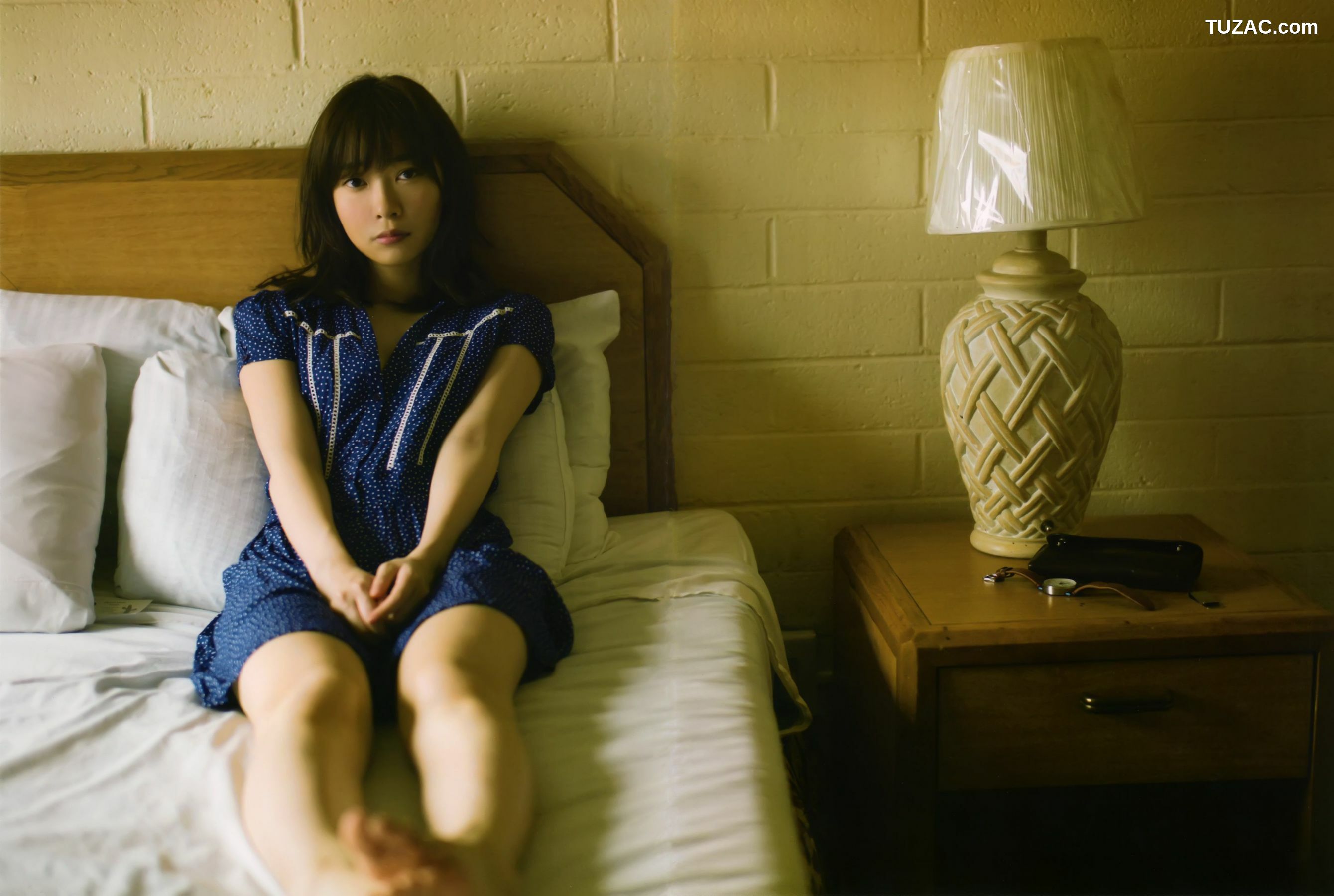 PB写真集_指原莉乃 《スキャンダル中毒》 [104P]
