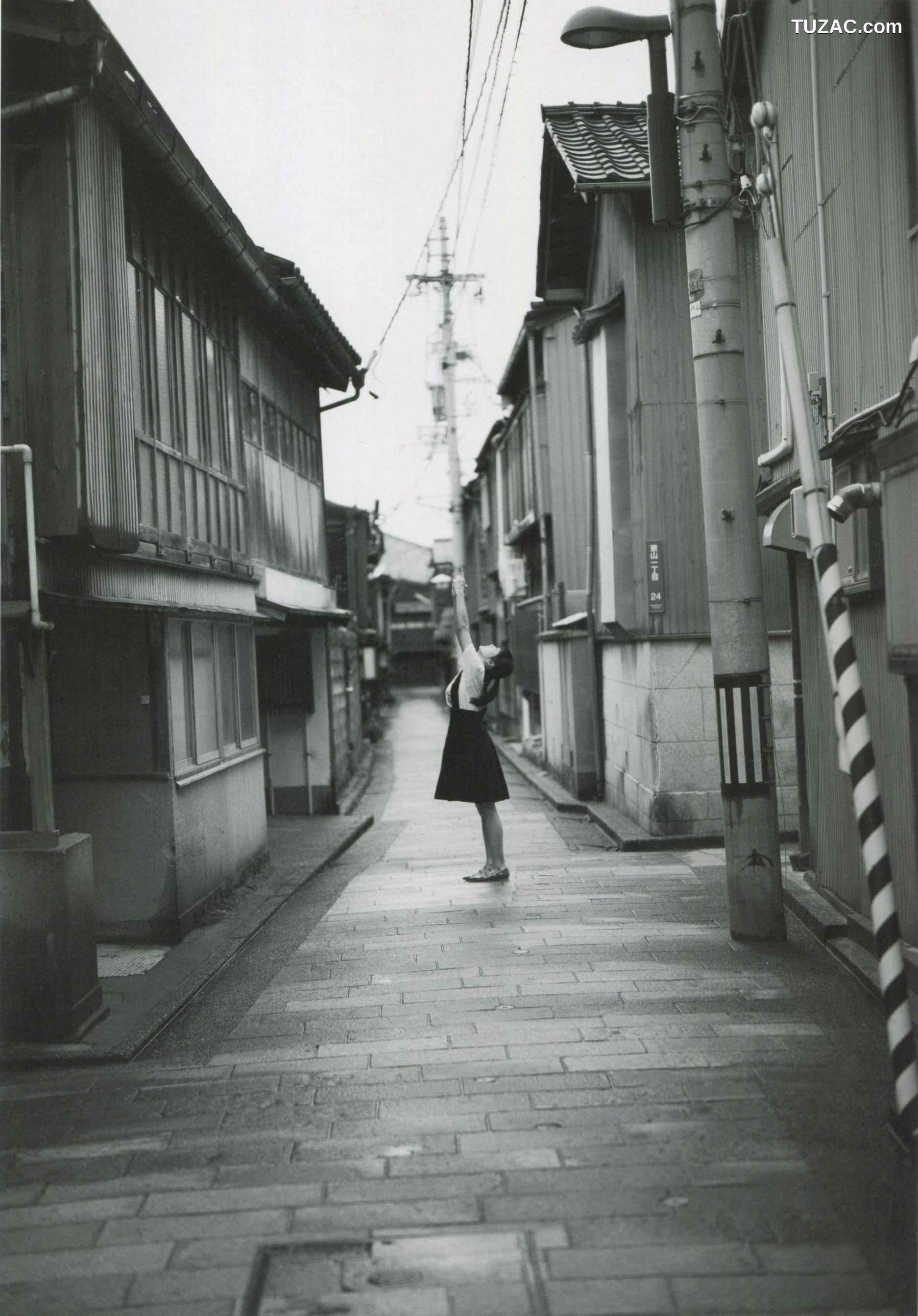PB写真集_深川麻衣《ずっと、そばにいたい》 [124P]