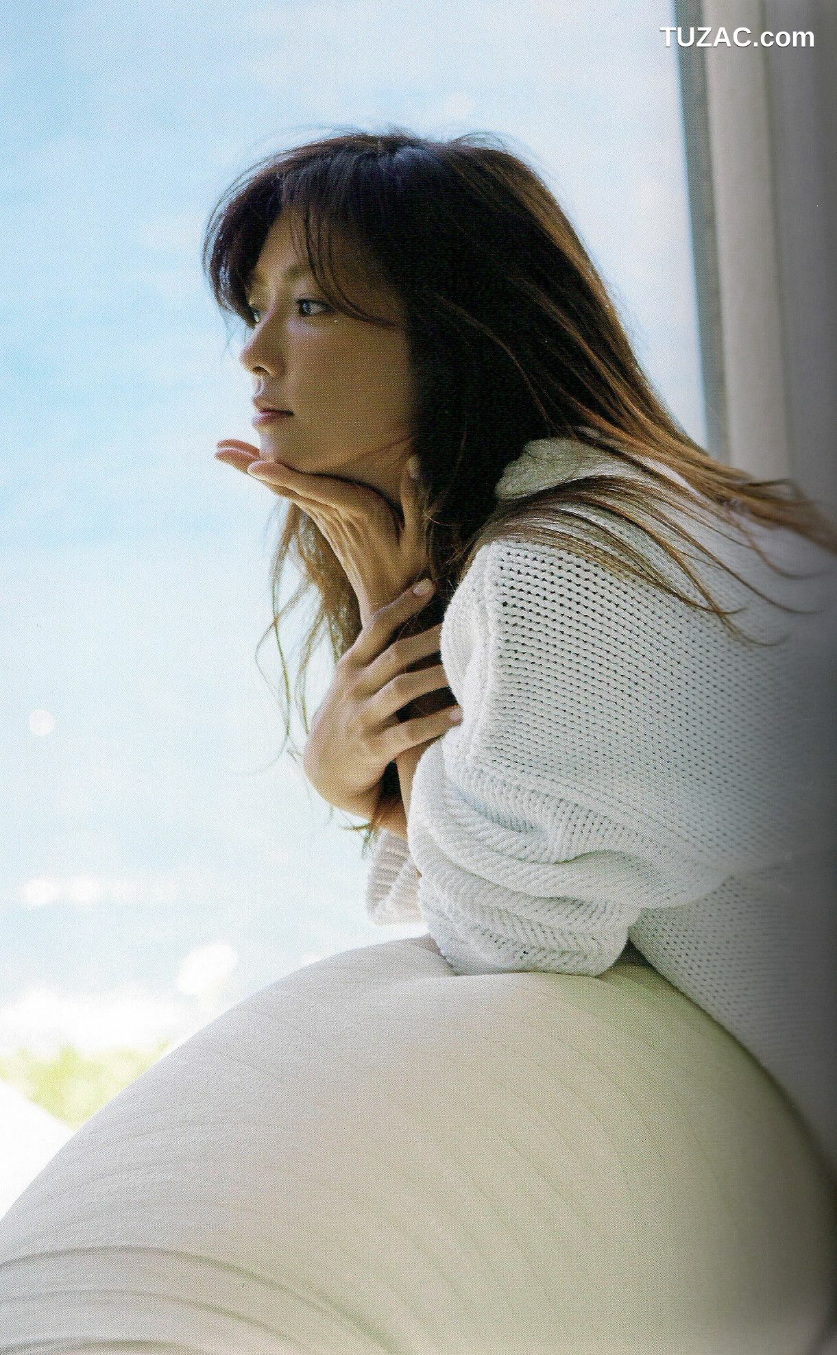 PB写真集_深田恭子 《Down to earth》 [129P]
