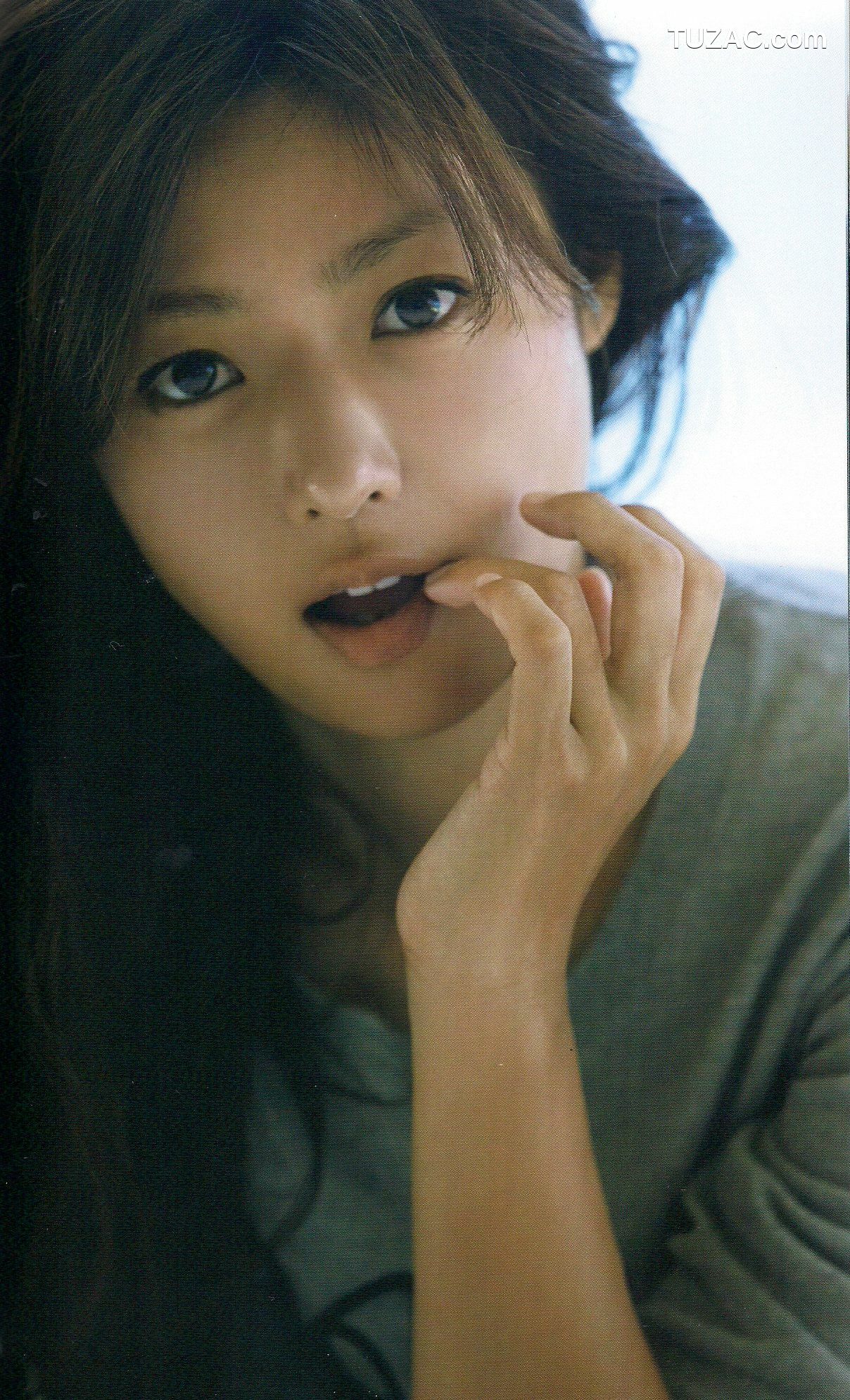 PB写真集_深田恭子 《Down to earth》 [129P]