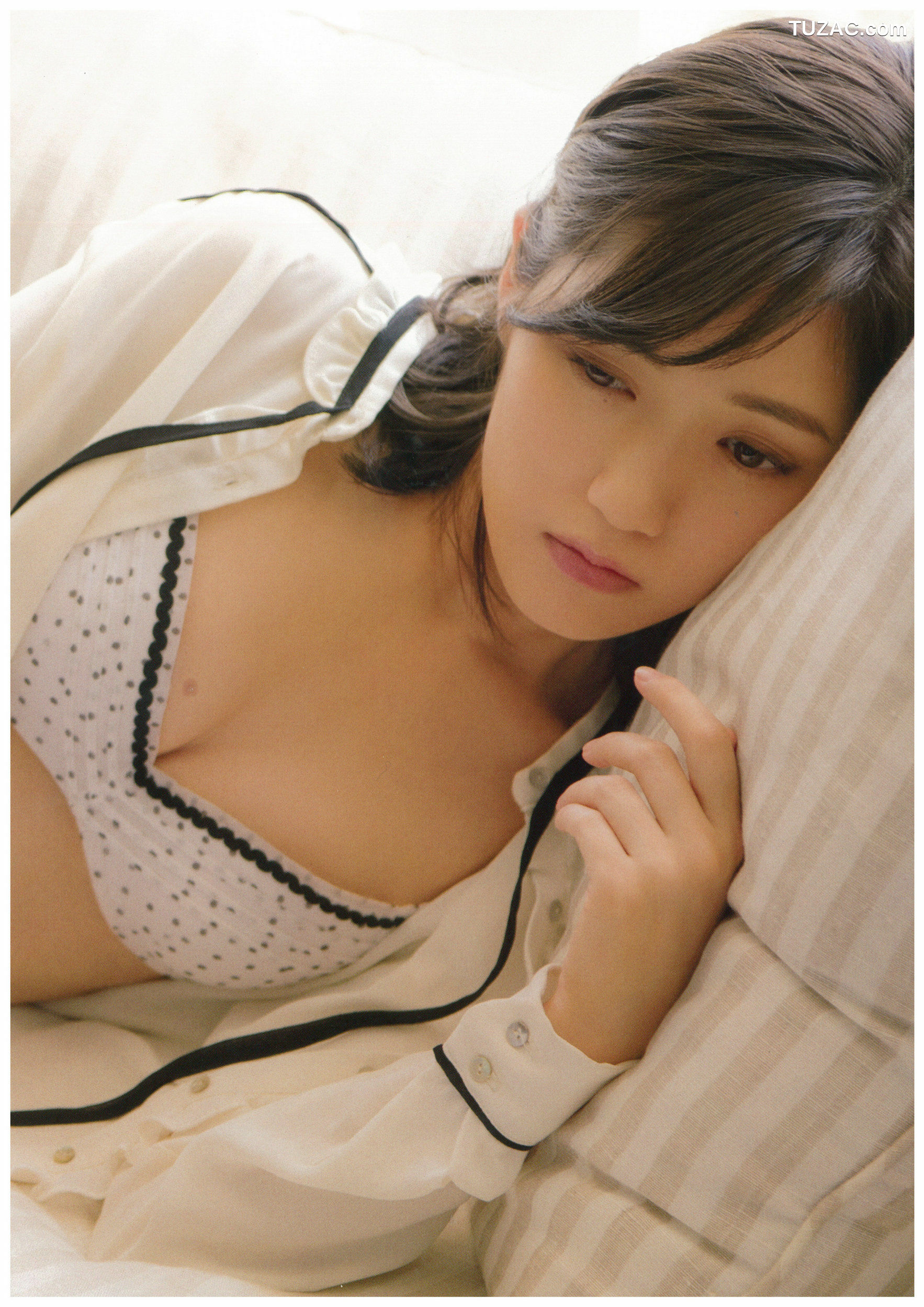 PB写真集_渡辺麻友『知らないうちに』 写真集[113P]