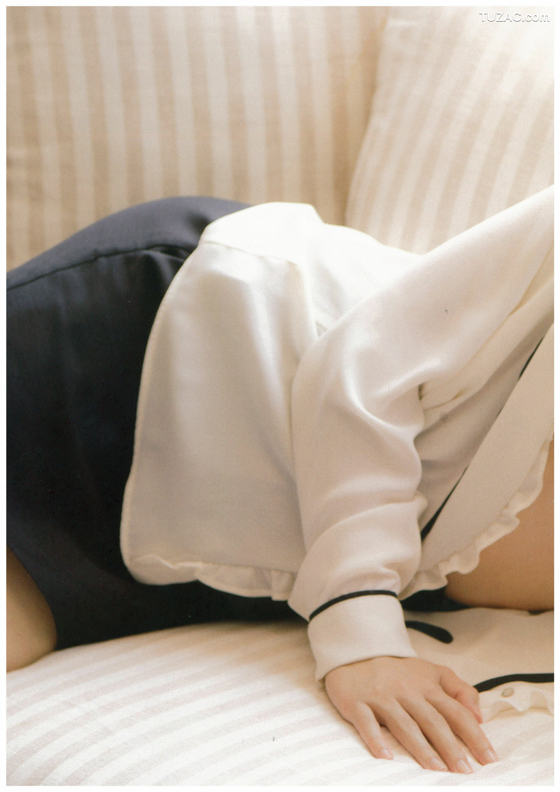 PB写真集_渡辺麻友『知らないうちに』 写真集[113P]