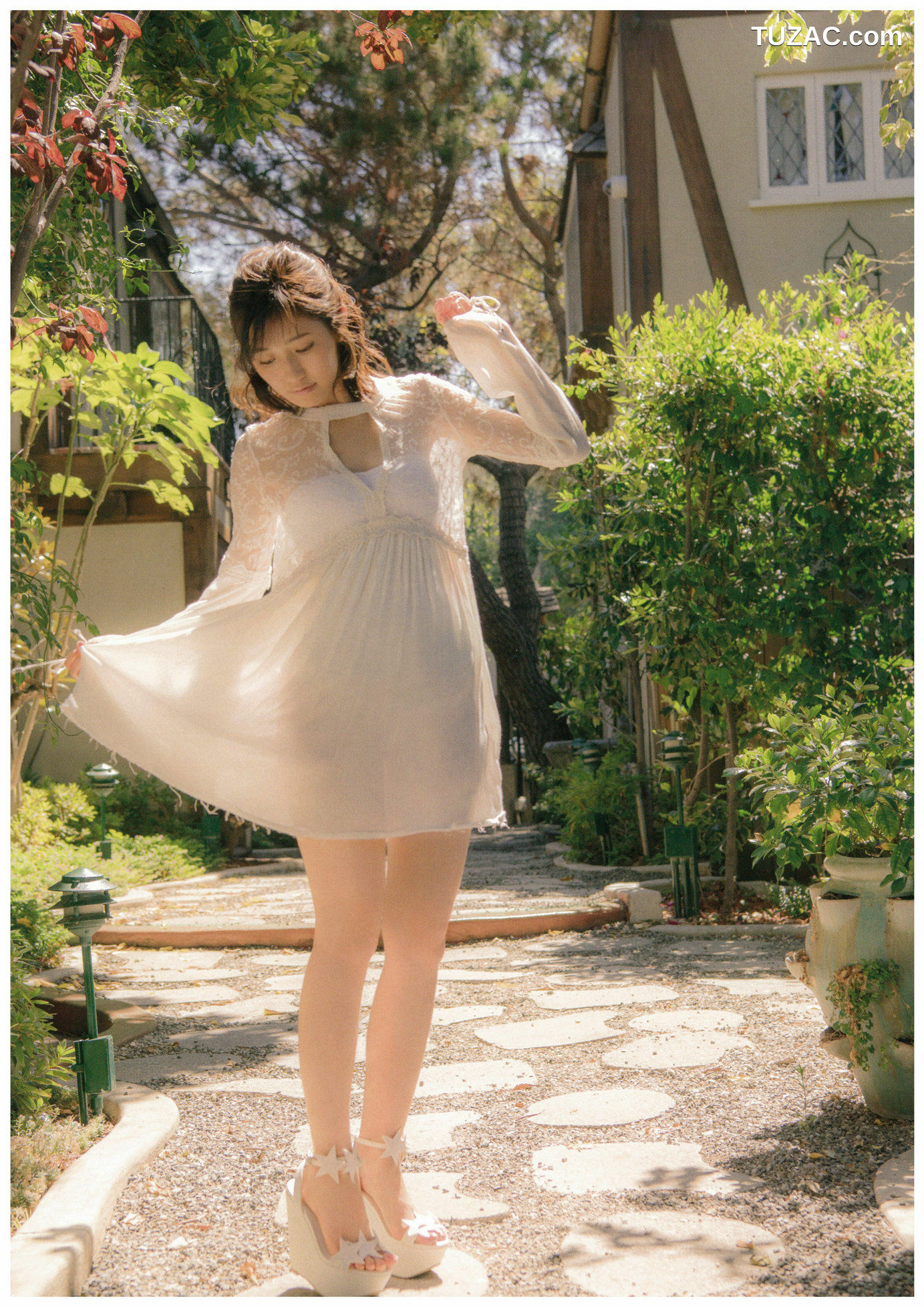 PB写真集_渡辺麻友『知らないうちに』 写真集[113P]