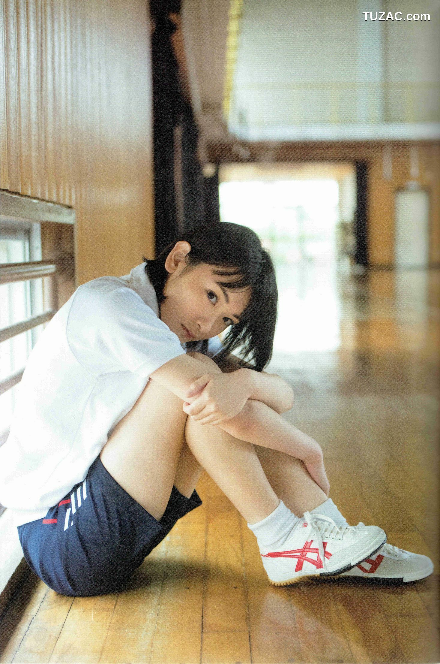 PB写真集_生駒里奈《君の足跡》 写真集 [126P]