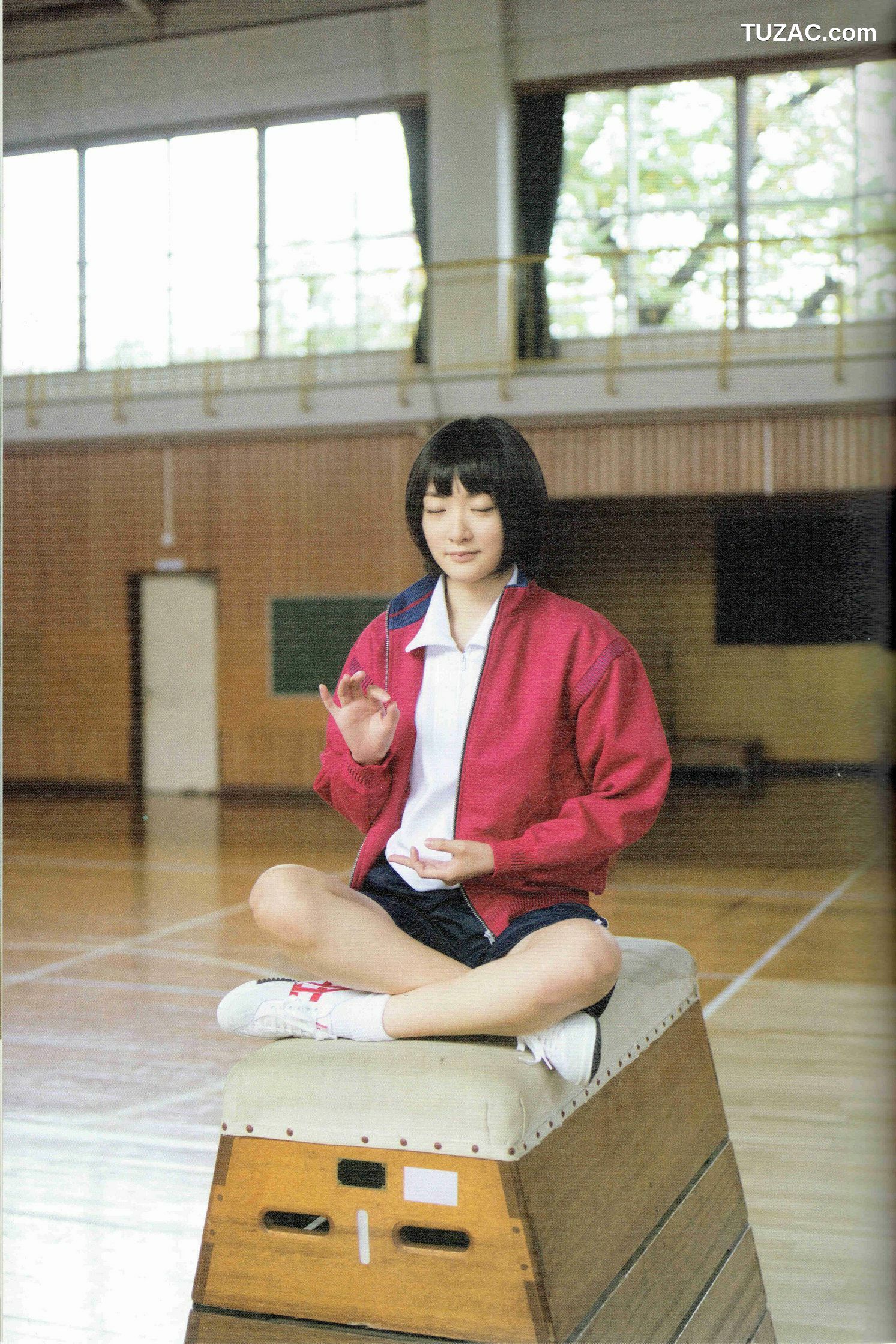 PB写真集_生駒里奈《君の足跡》 写真集 [126P]