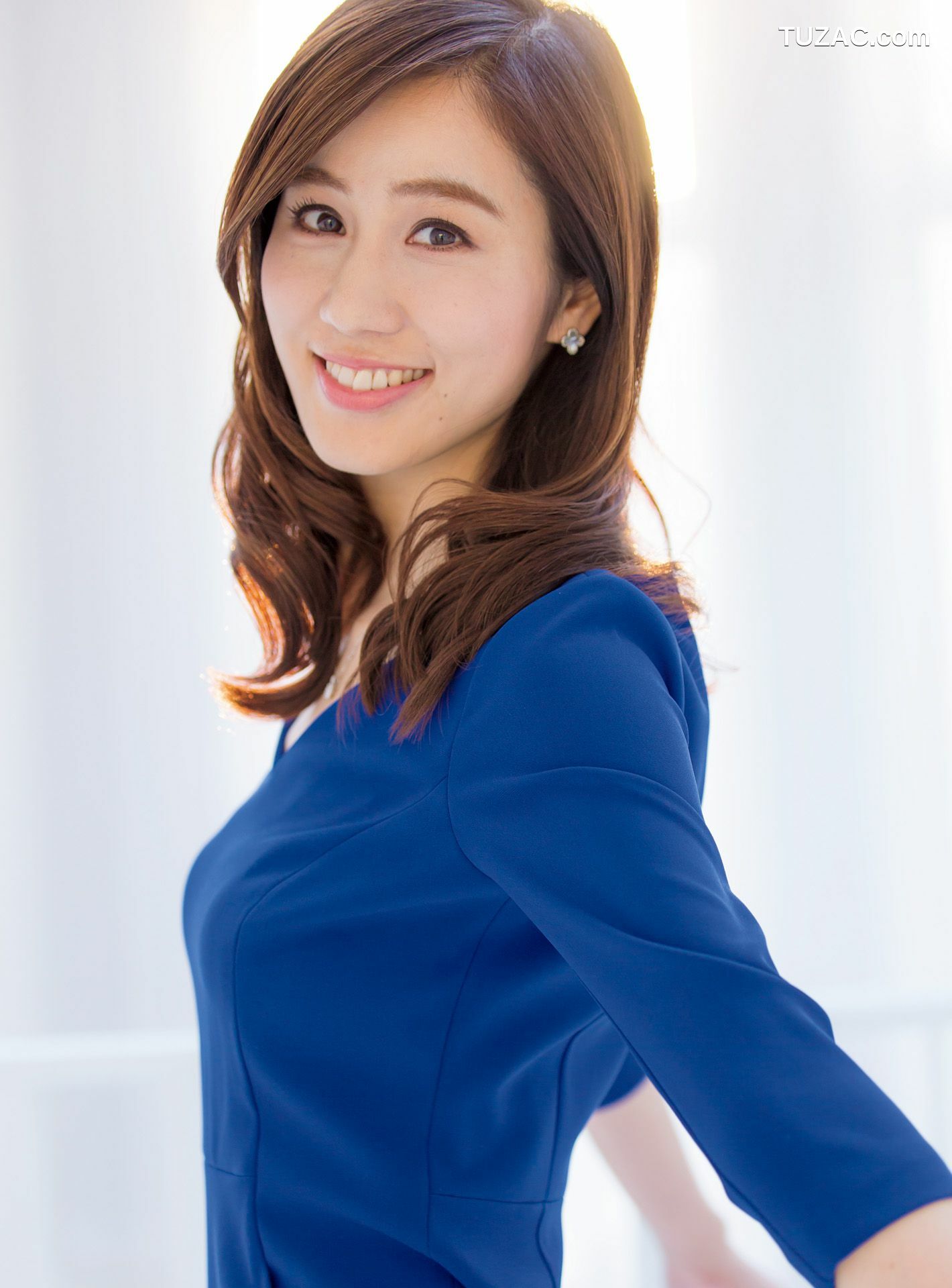 PB写真集_皆藤愛子/小林麻耶/岡副麻希/美馬怜子《原色美人キャスター大図鑑2015》 [100P]