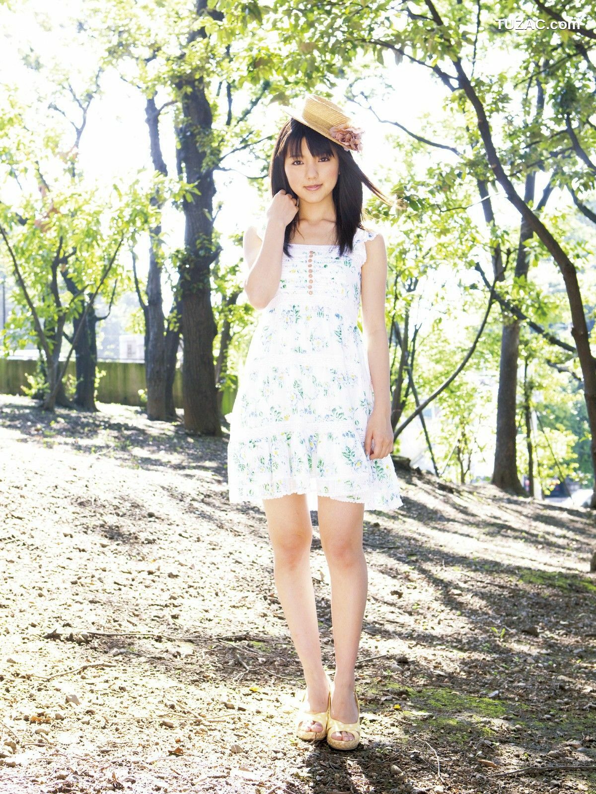 Sabra_真野絵里菜 《SUMMER GREETING》 写真集 [40P]