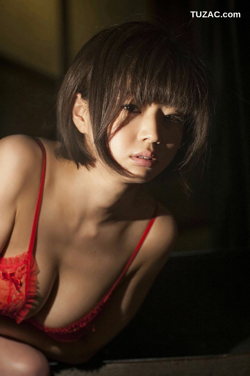 WPB写真_喜屋武ちあき《解き放つ》 No.158 写真集[100P]