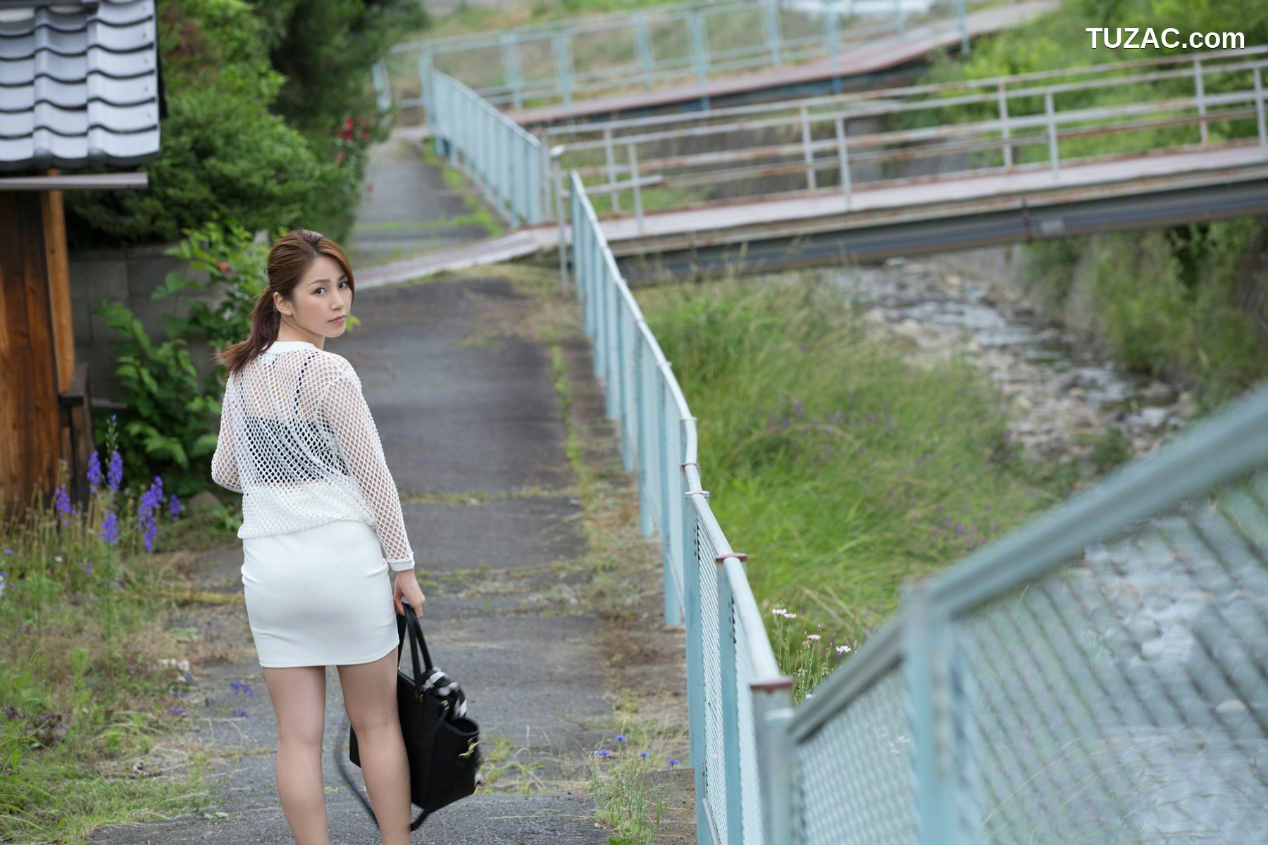 Wanibooks_ NO.129 You Kikkawa 吉川友 写真集[189P]