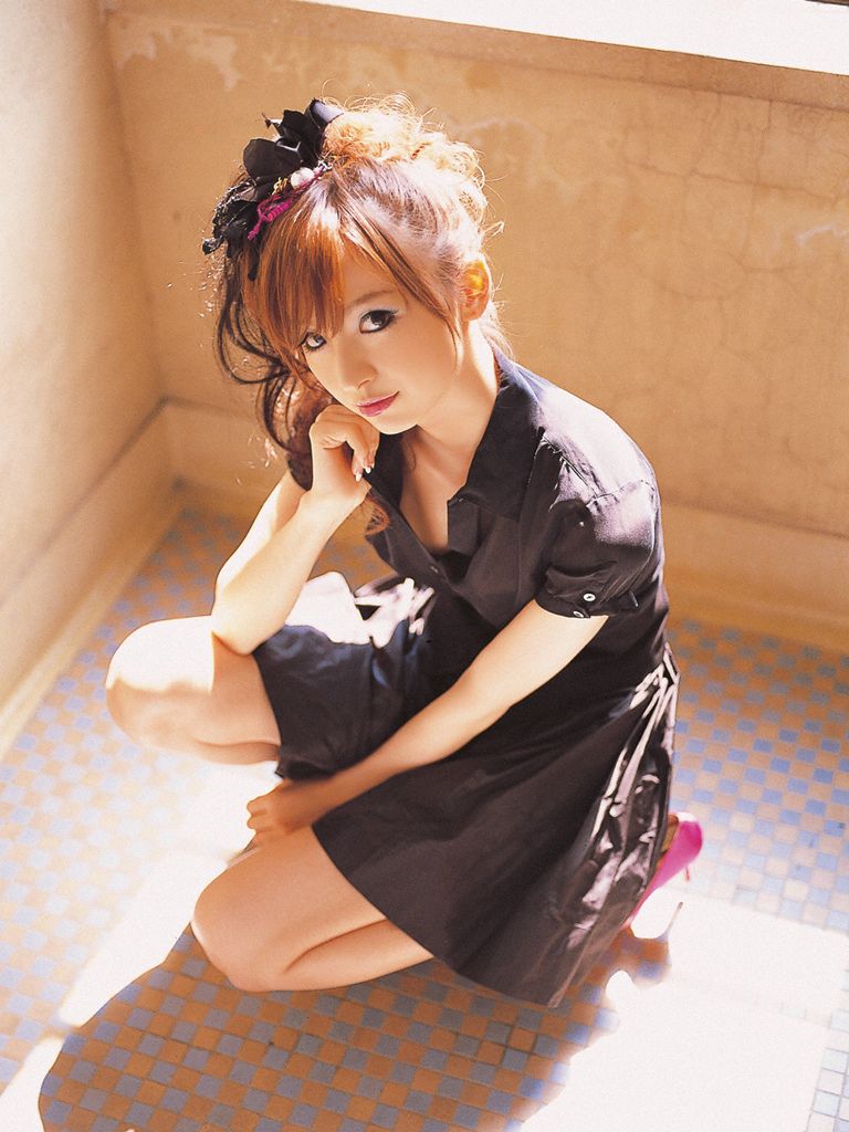 Wanibooks_ NO.51 Mariko Shinoda 篠田麻里子 写真集[196P]