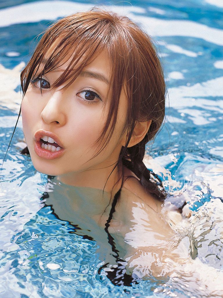 Wanibooks_ NO.51 Mariko Shinoda 篠田麻里子 写真集[196P]