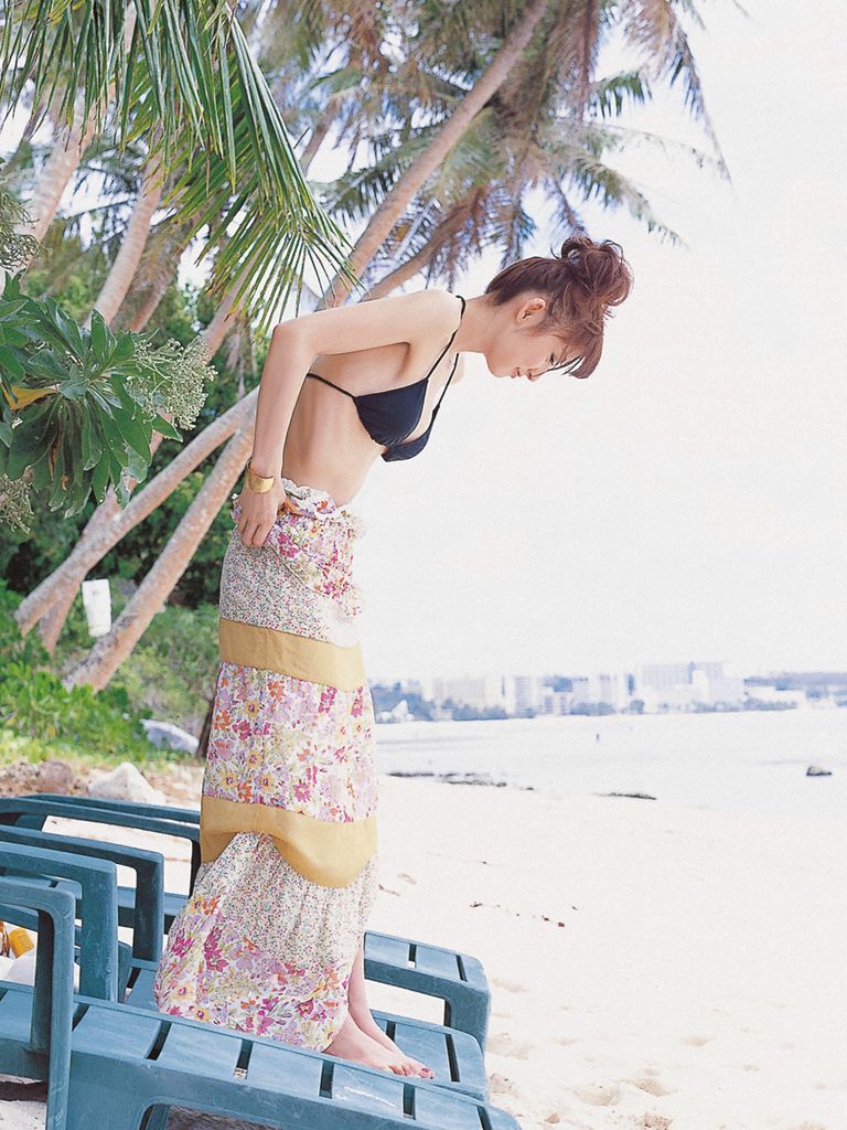 Wanibooks_ NO.51 Mariko Shinoda 篠田麻里子 写真集[196P]
