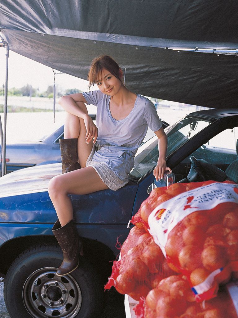 Wanibooks_ NO.51 Mariko Shinoda 篠田麻里子 写真集[196P]