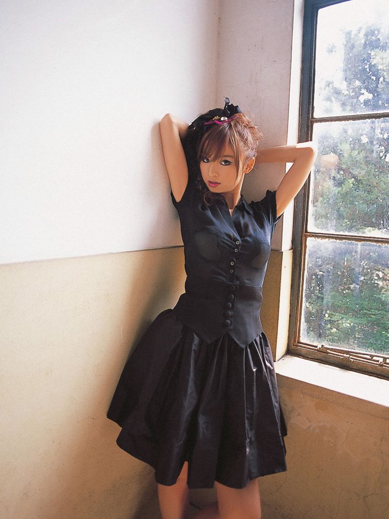 Wanibooks_ NO.51 Mariko Shinoda 篠田麻里子 写真集[196P]
