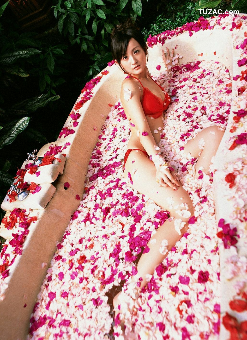 YS Web_ Vol.250 Ayaka Komatsu 小松彩夏 写真集[71P]
