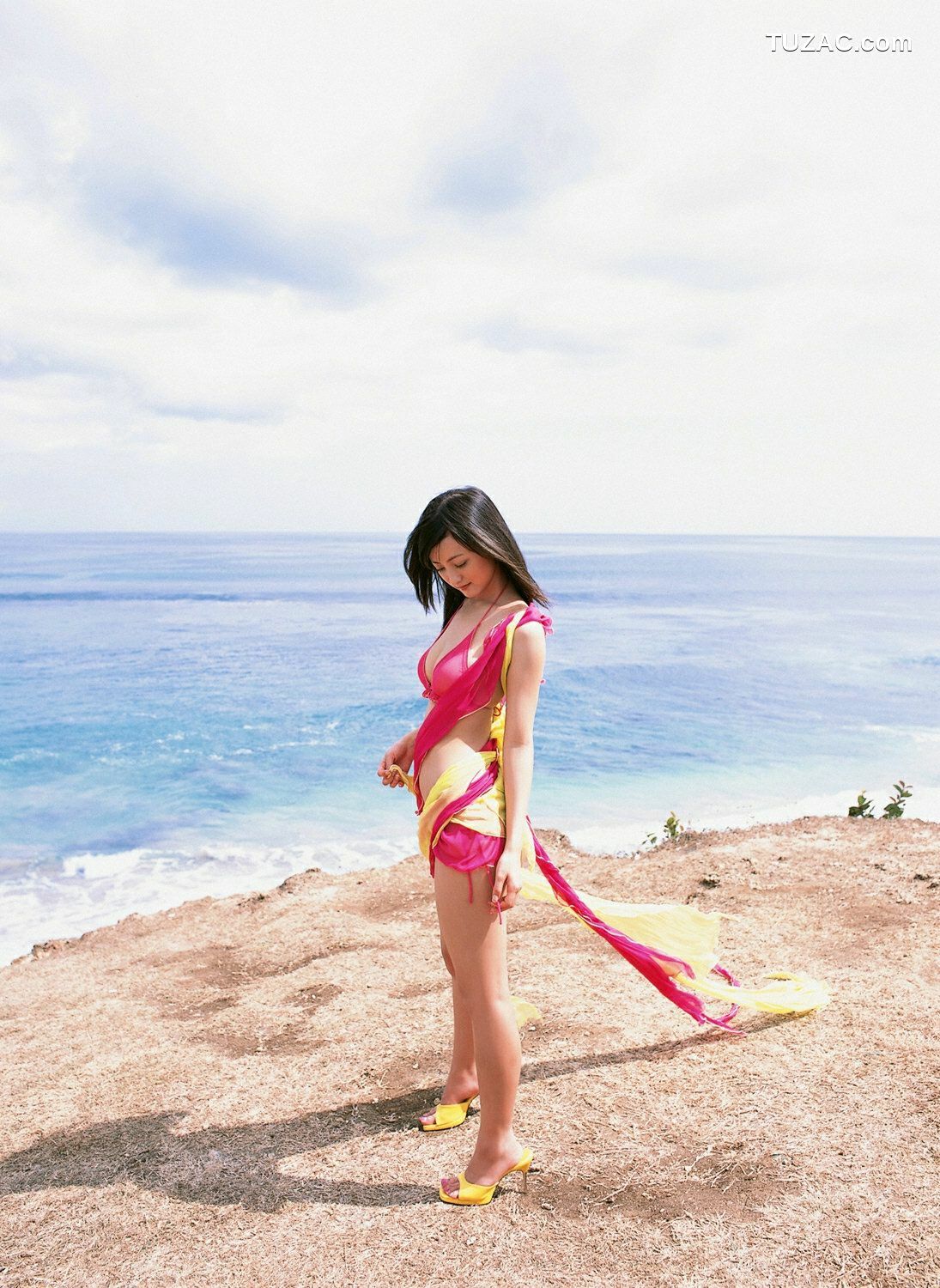 YS Web_ Vol.250 Ayaka Komatsu 小松彩夏 写真集[71P]