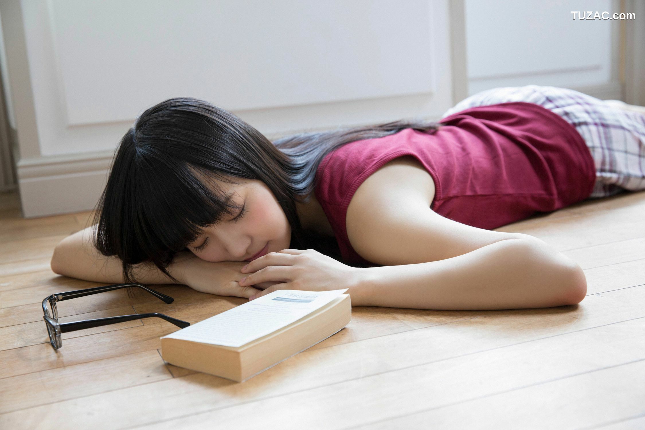 YS Web_ Vol.715 欅坂46成员(平手友梨奈 菅井友香 渡边理佐) 写真集 [50P]