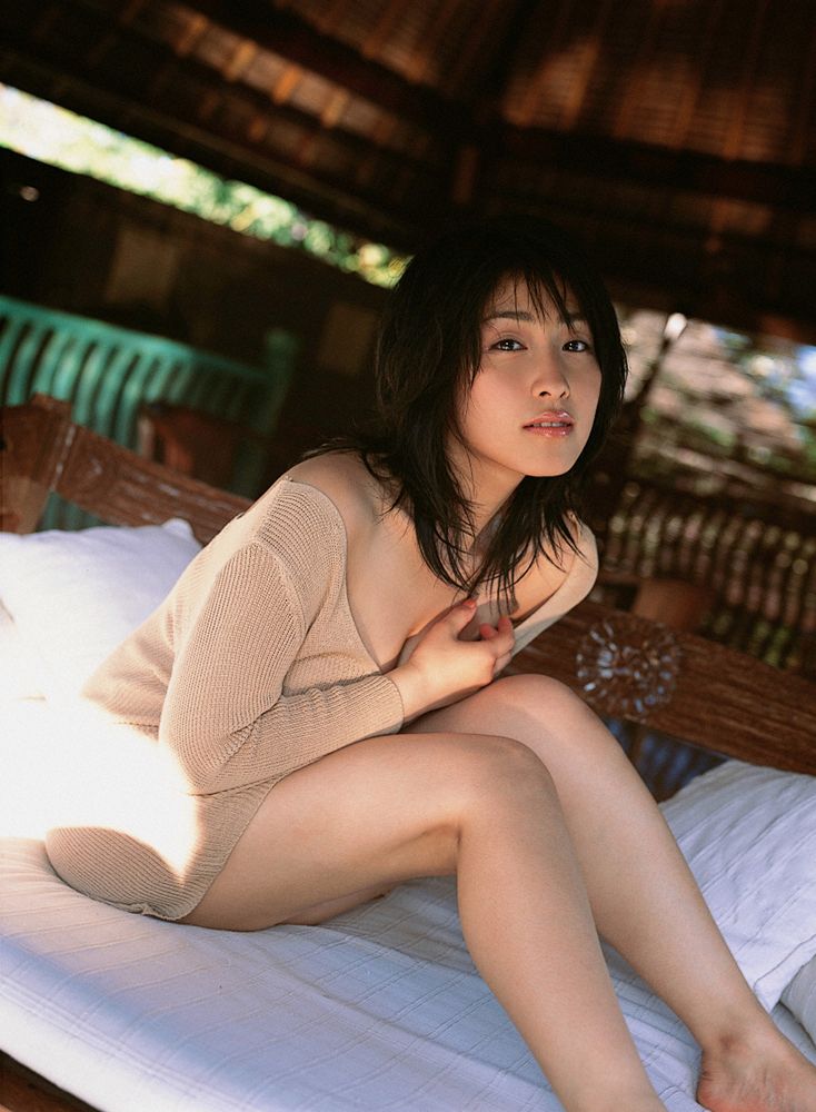 YS Web_佐藤寛子《Lights Camera Action》写真集 Vol.137[72P]