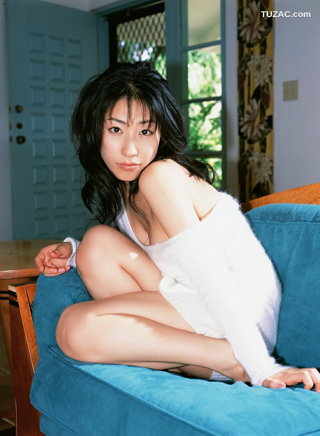 YS Web_佐藤寛子《子猫のままでいさせて》写真集 Vol.206[61P]