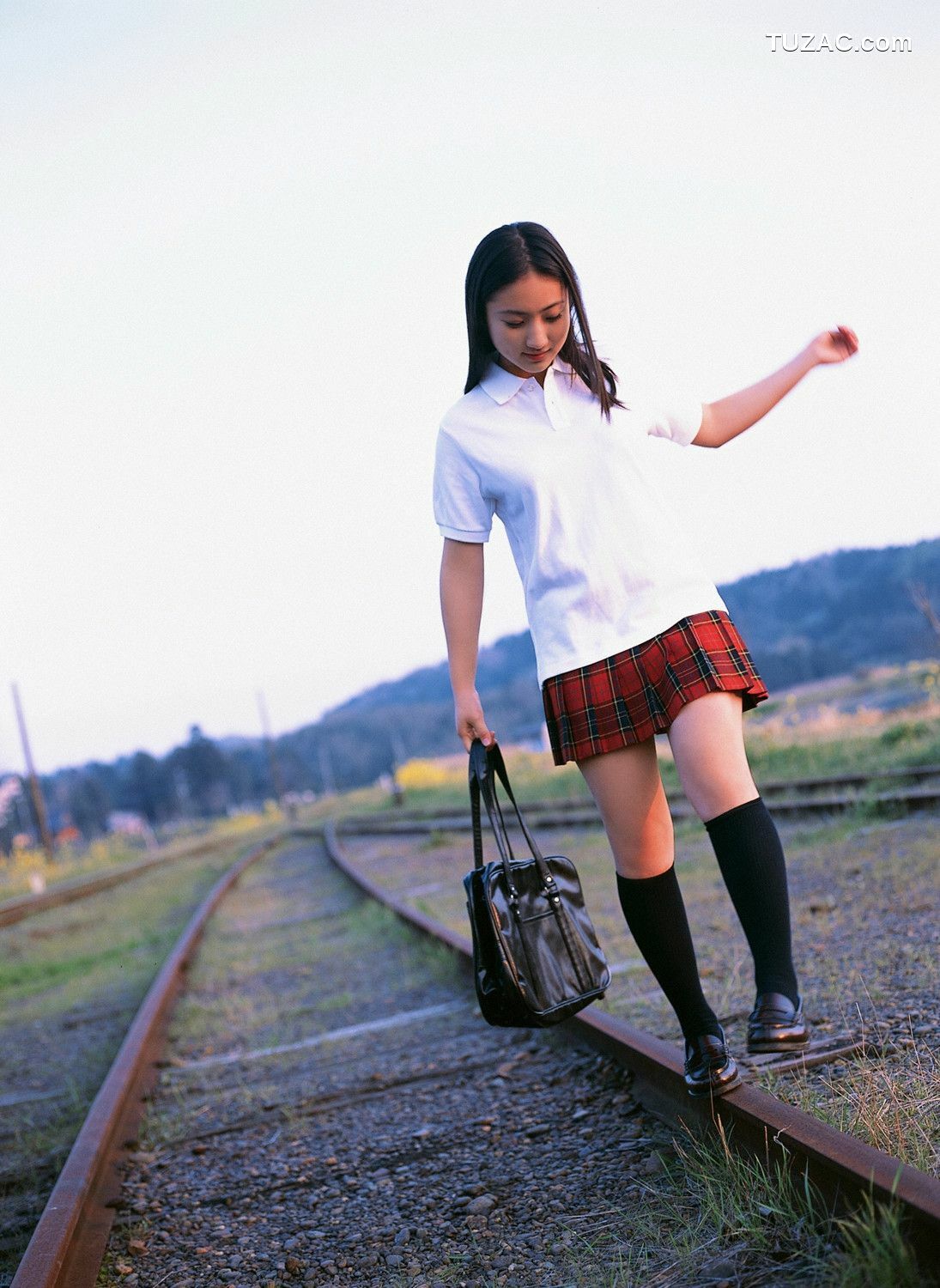 YS Web_入江紗綾《放課後の冒険》写真集 Vol.310[124P]