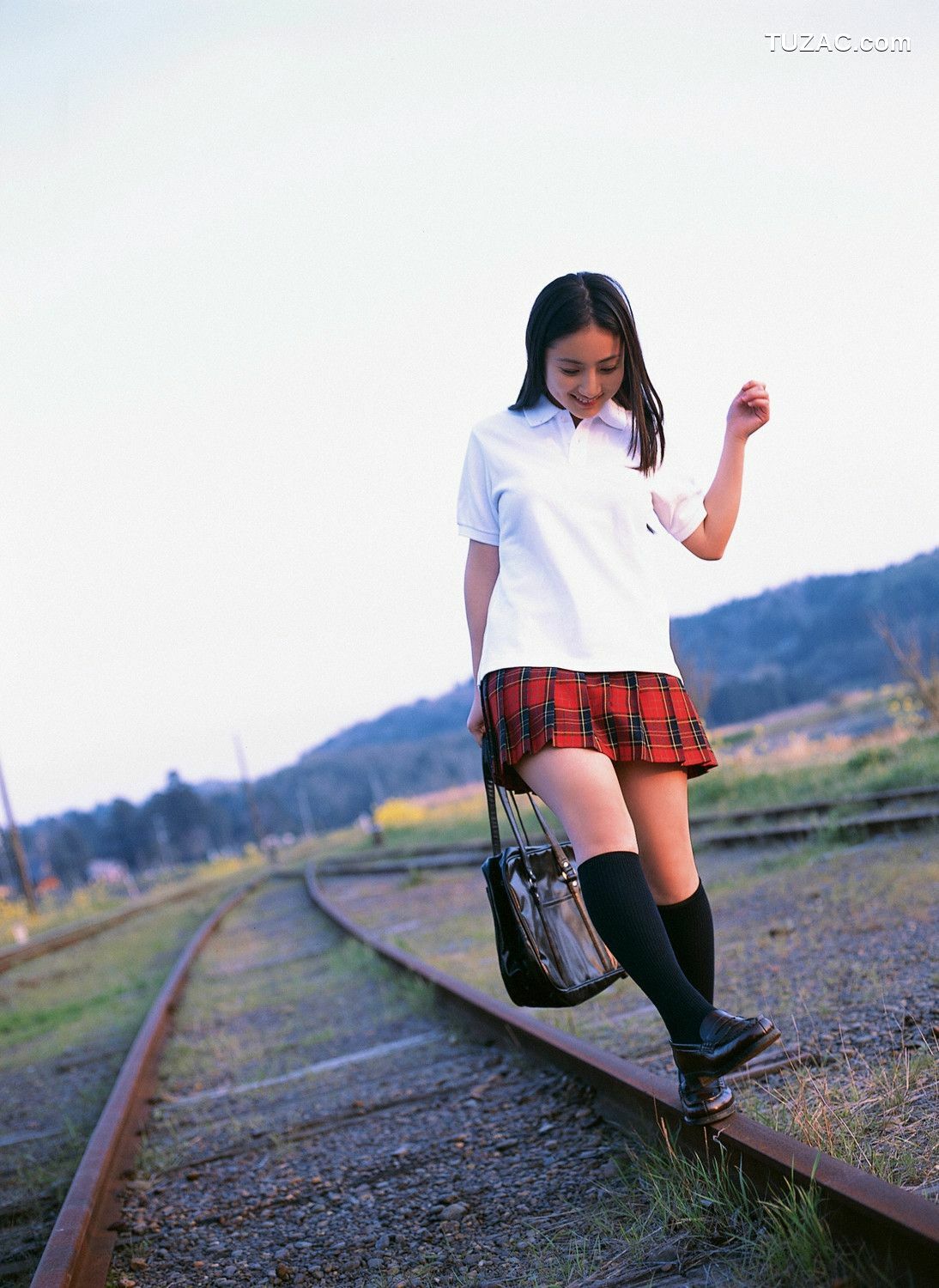 YS Web_入江紗綾《放課後の冒険》写真集 Vol.310[124P]