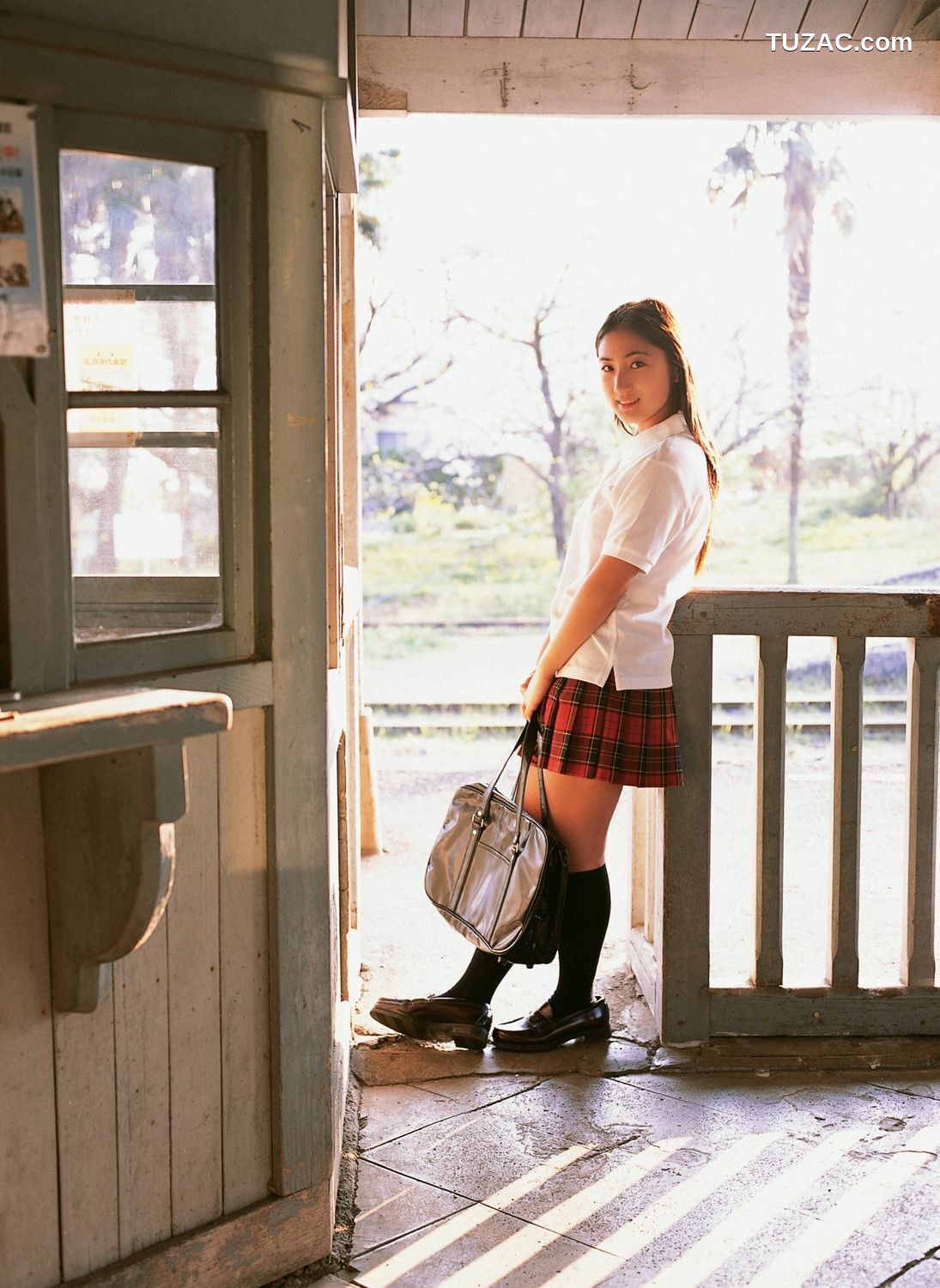YS Web_入江紗綾《放課後の冒険》写真集 Vol.310[124P]