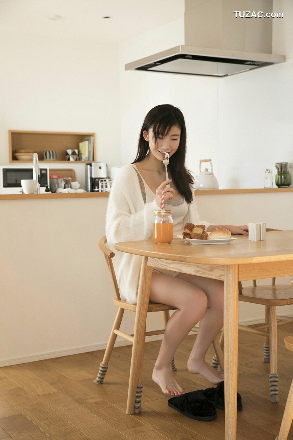 YS Web_小倉優香《女神降臨》 Vol.811 写真集[100P]