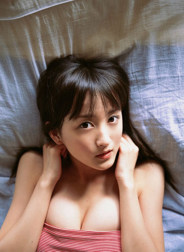 YS Web_小松彩夏《オトナ？コドモ？》写真集 Vol.135[81P]