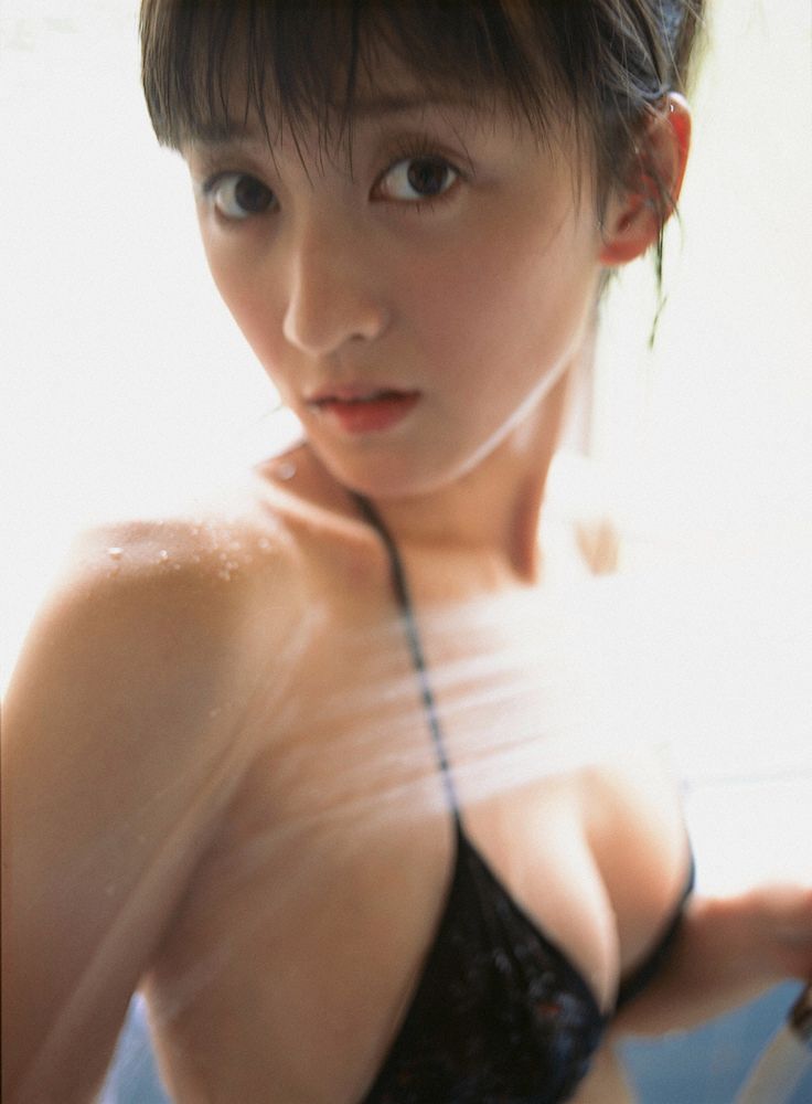 YS Web_小松彩夏《オトナ？コドモ？》写真集 Vol.135[81P]