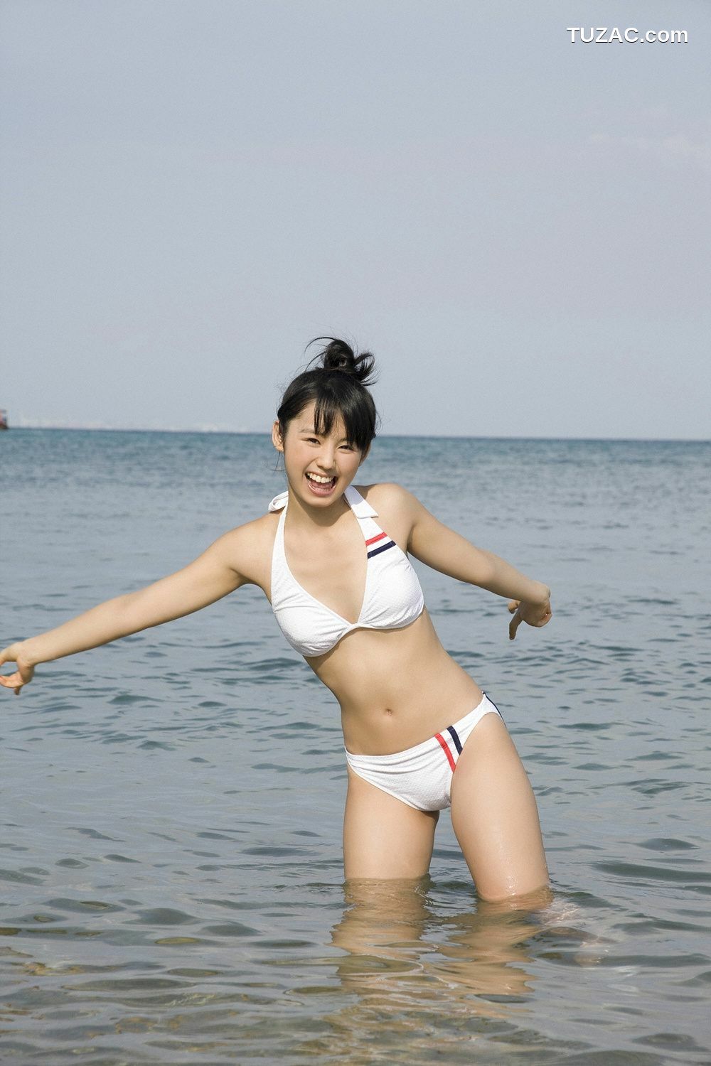 YS Web_小池里奈《冒険したいお年頃》写真集 Vol.377[100P]