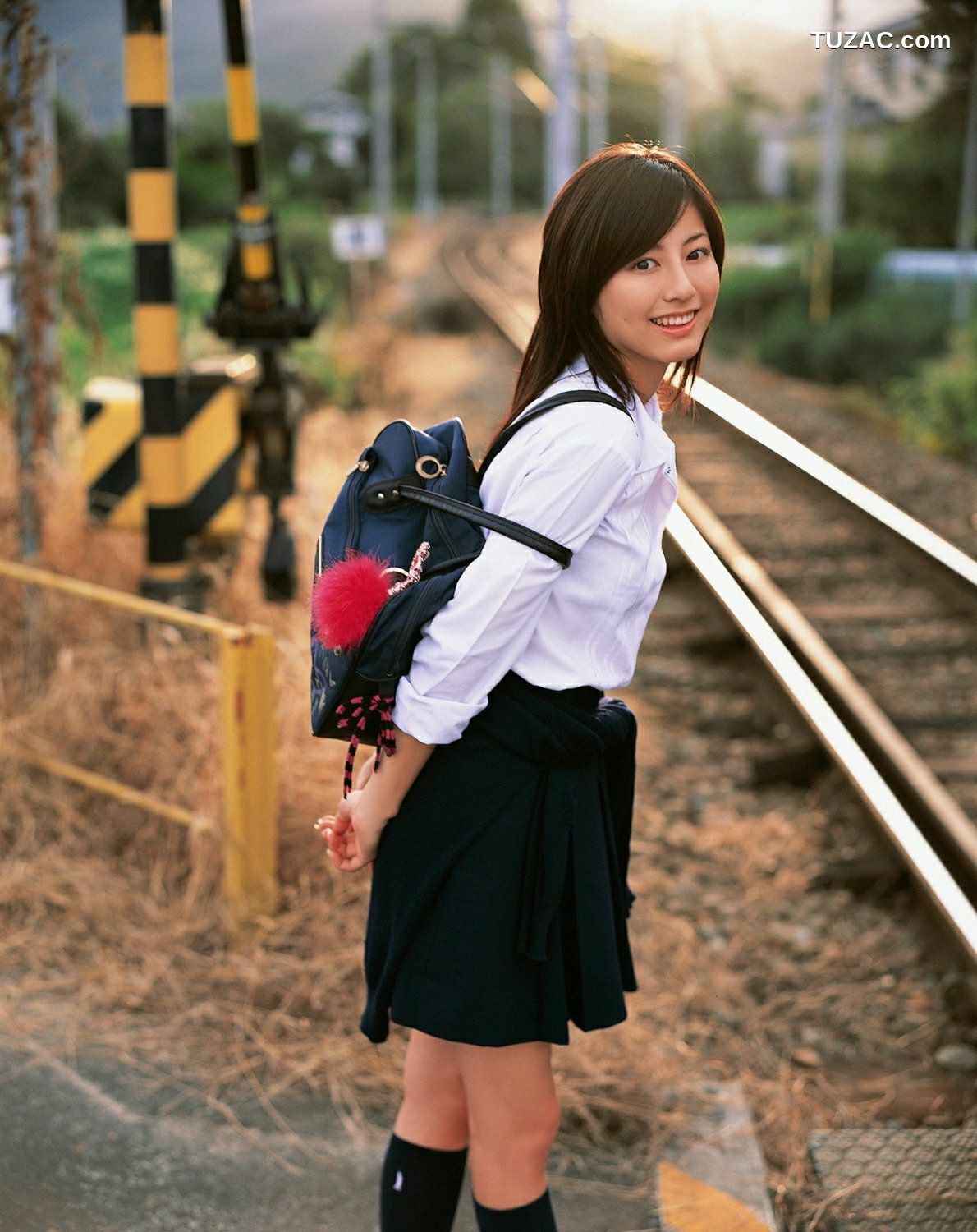 YS Web_杉本有美《ふたりで步いた道》写真集 Vol.209[74P]