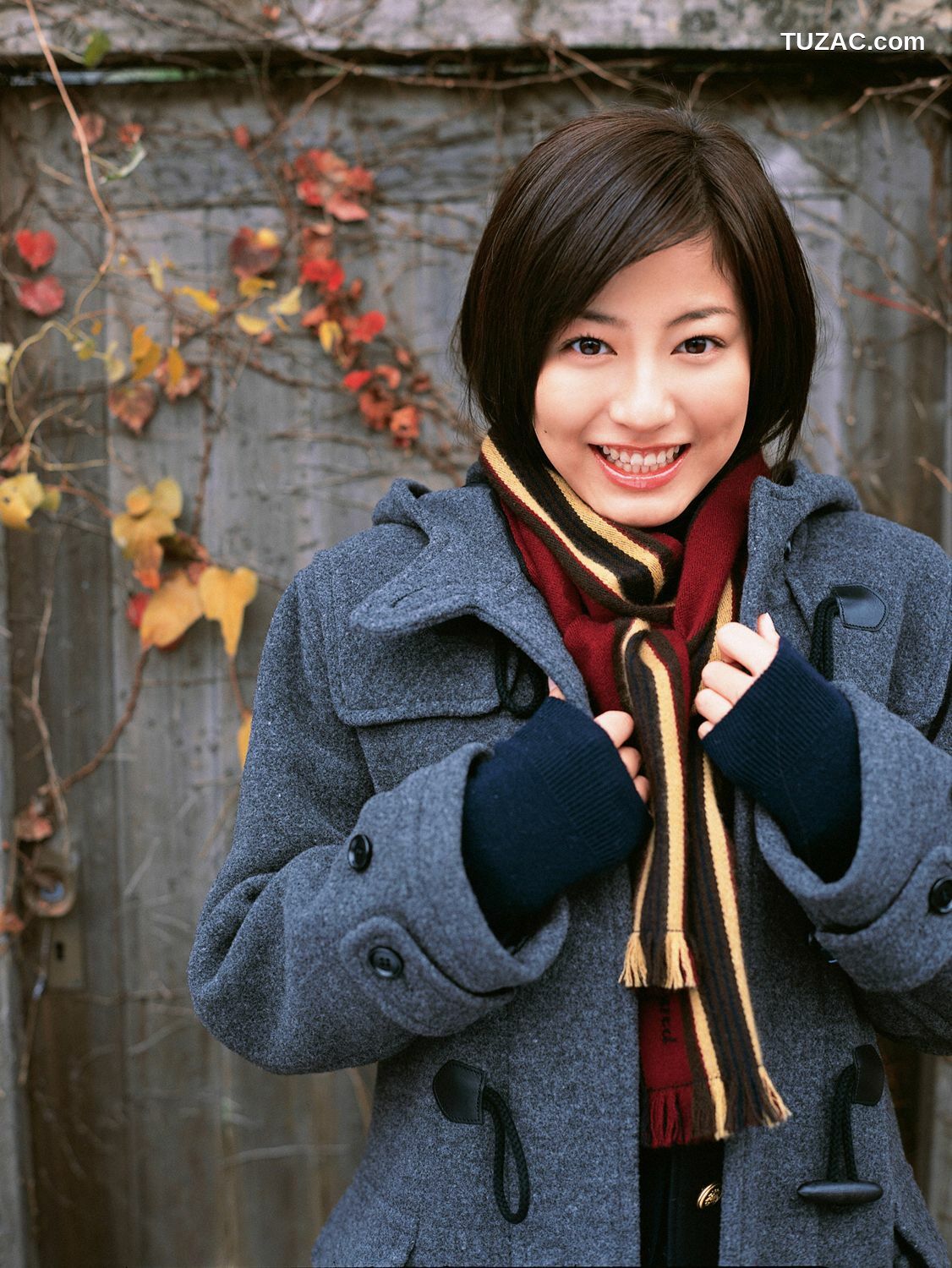 YS Web_杉本有美《超本格派美少女降临!!》写真集 Vol.196[82P]