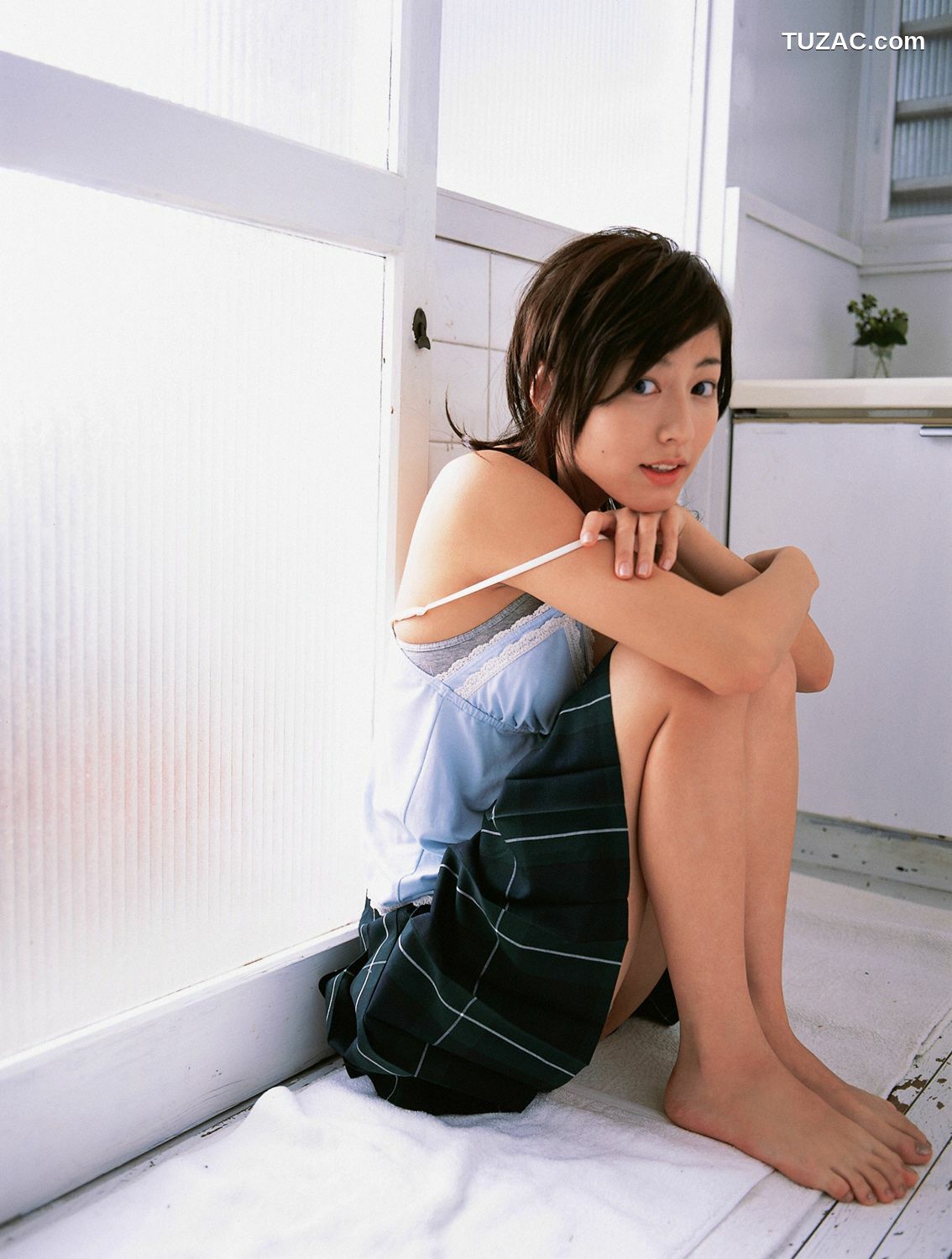 YS Web_杉本有美《超本格派美少女降临!!》写真集 Vol.196[82P]