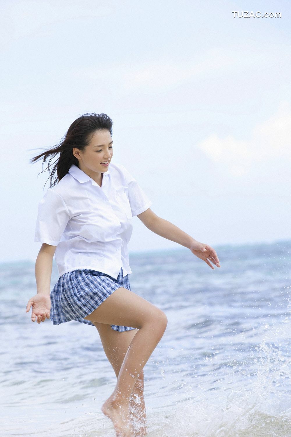 YS Web_篠崎愛《らぶたんと夏休み》写真集 Vol.413[108P]