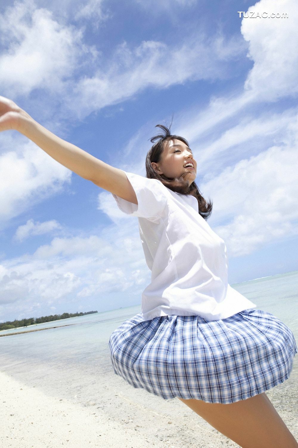 YS Web_篠崎愛《らぶたんと夏休み》写真集 Vol.413[108P]