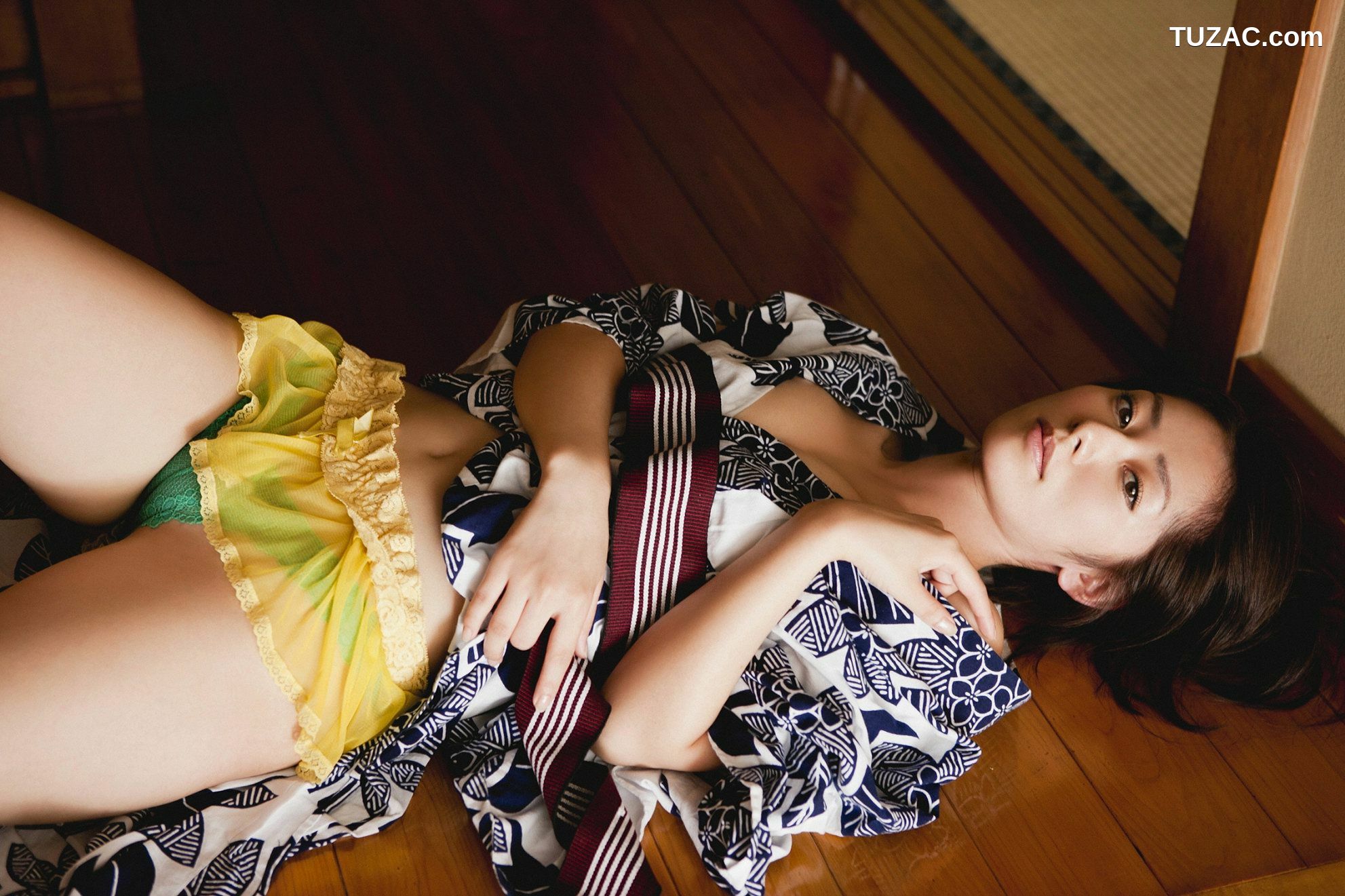 YS Web_谷桃子《完熟》写真集 Vol.385[100P]